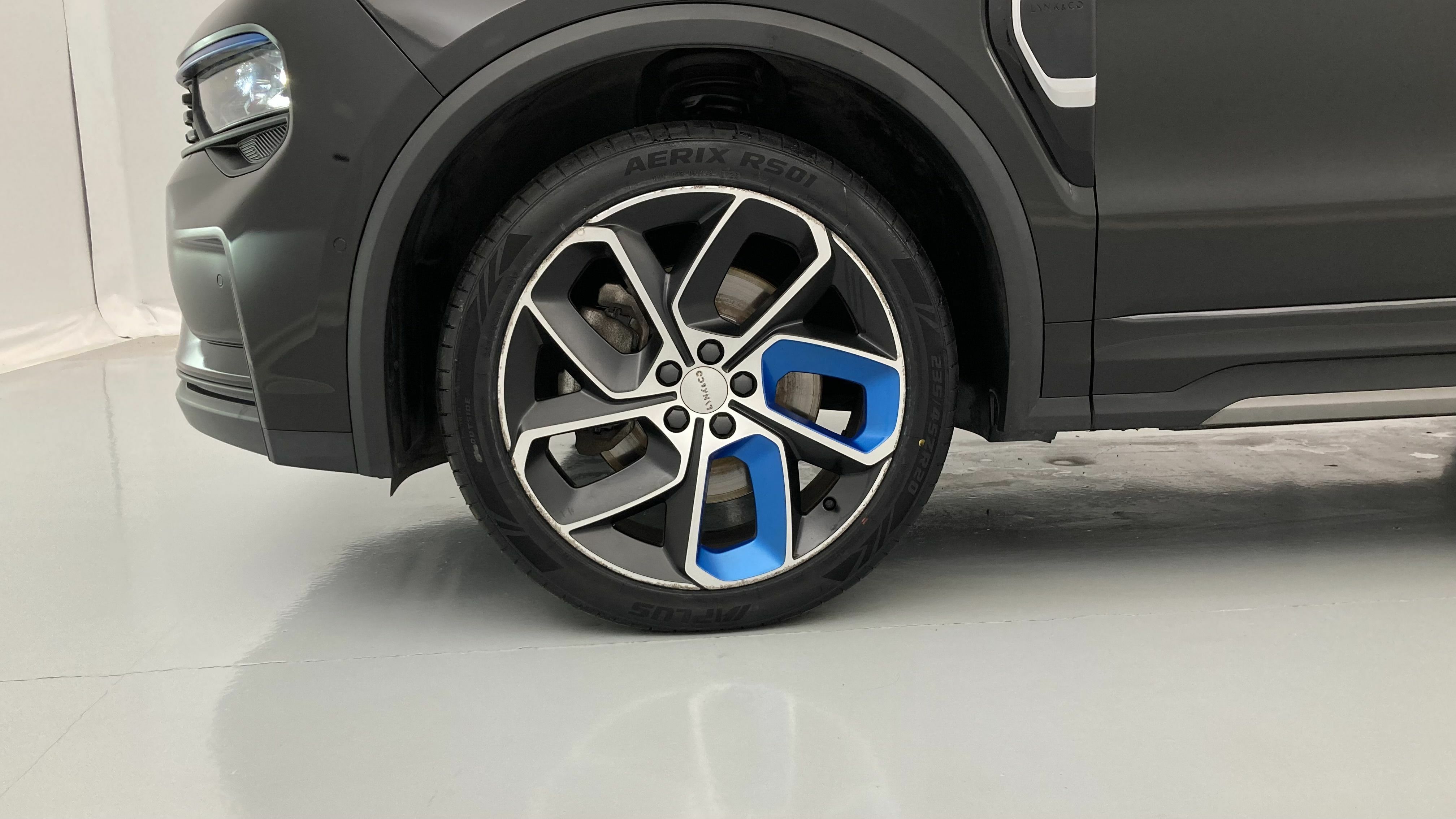 lynk&co 1 nv 1.5 PHEV 261 2022 black 27