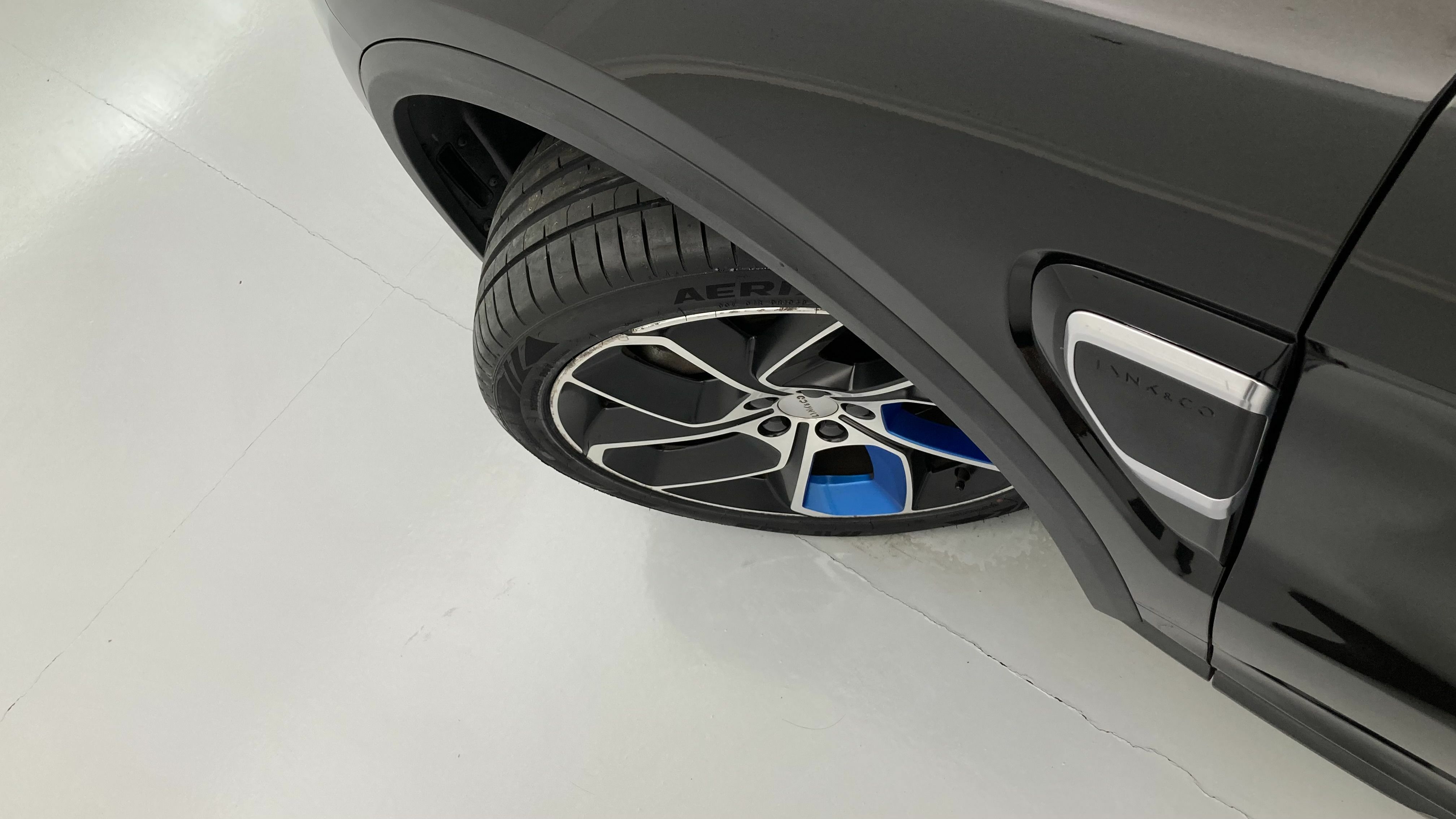 lynk&co 1 nv 1.5 PHEV 261 2022 black 28