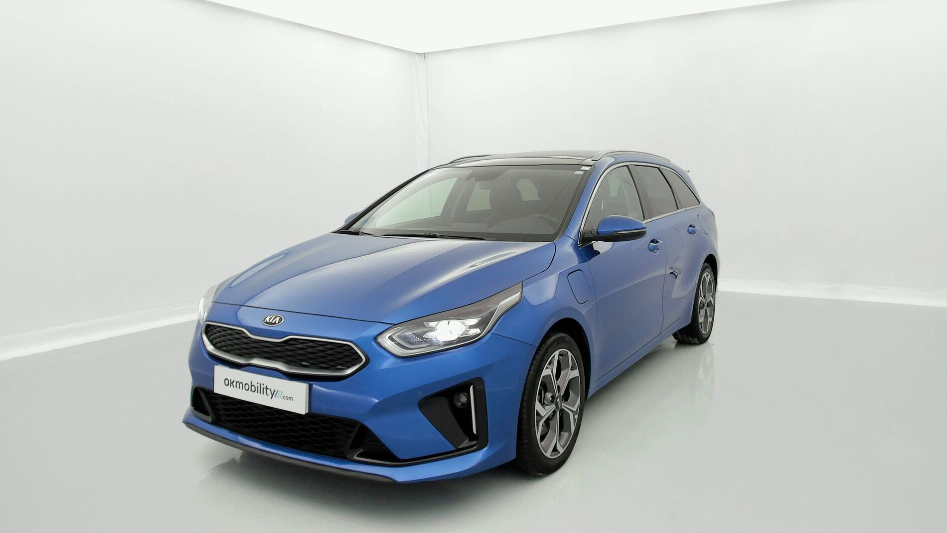 kia ceed tourer emotion 1.6 PHEV 141 2021 blue flame 1