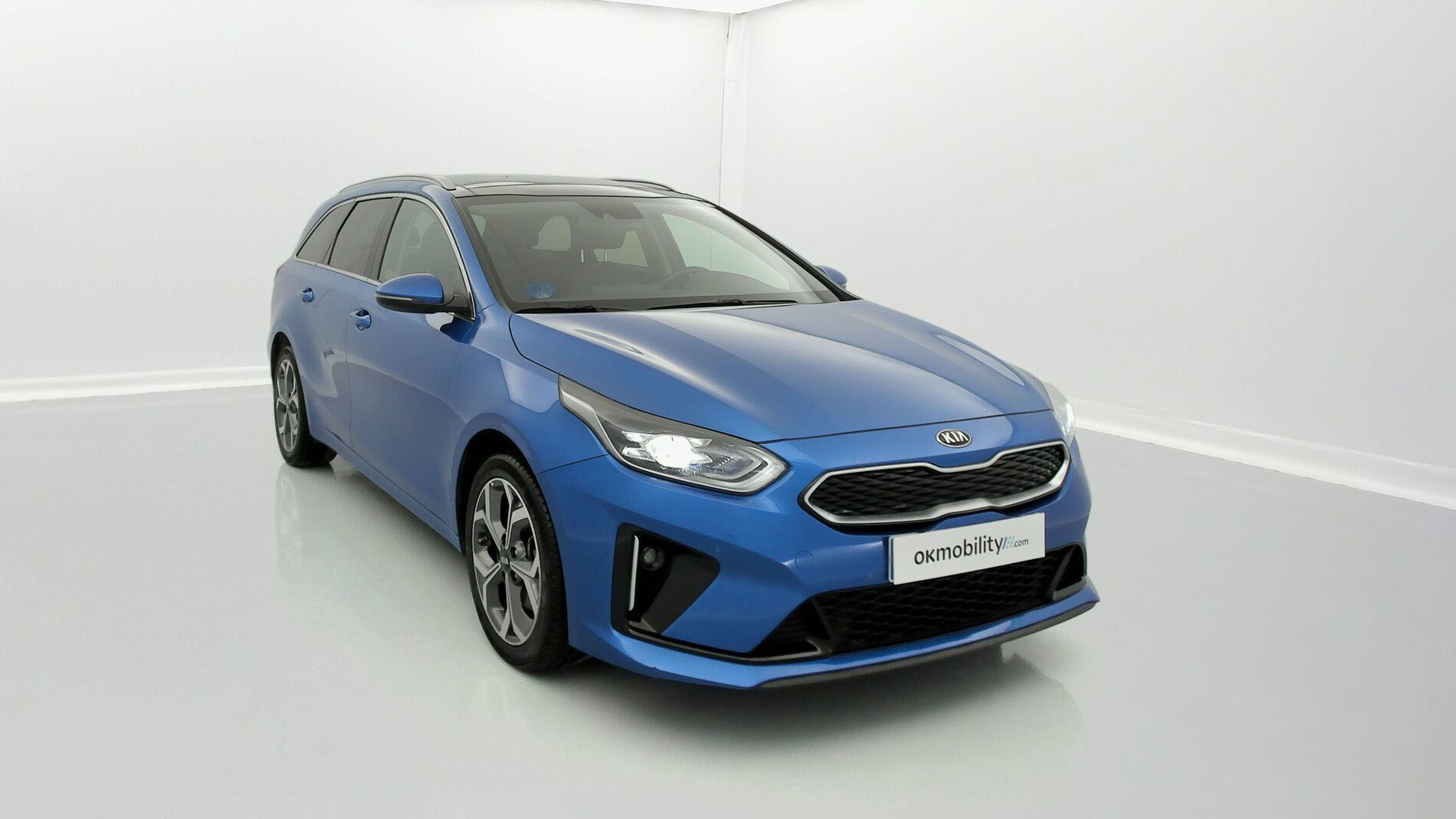 kia ceed tourer emotion 1.6 PHEV 141 2021 blue flame 3