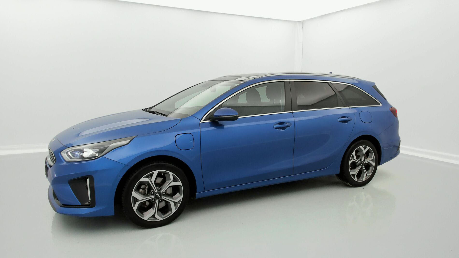 kia ceed tourer emotion 1.6 PHEV 141 2021 blue flame 5