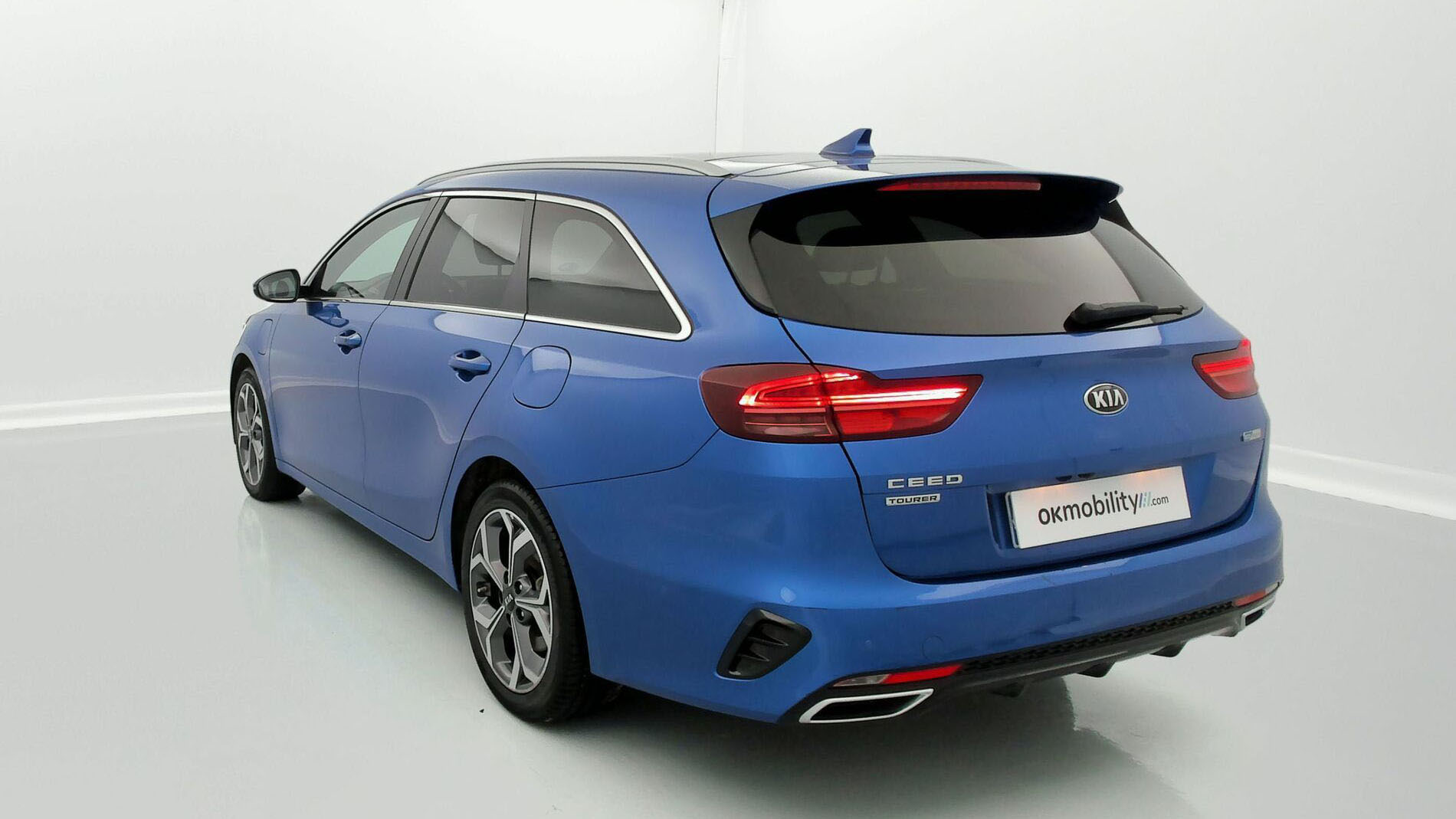 kia ceed tourer emotion 1.6 PHEV 141 2021 blue flame 10