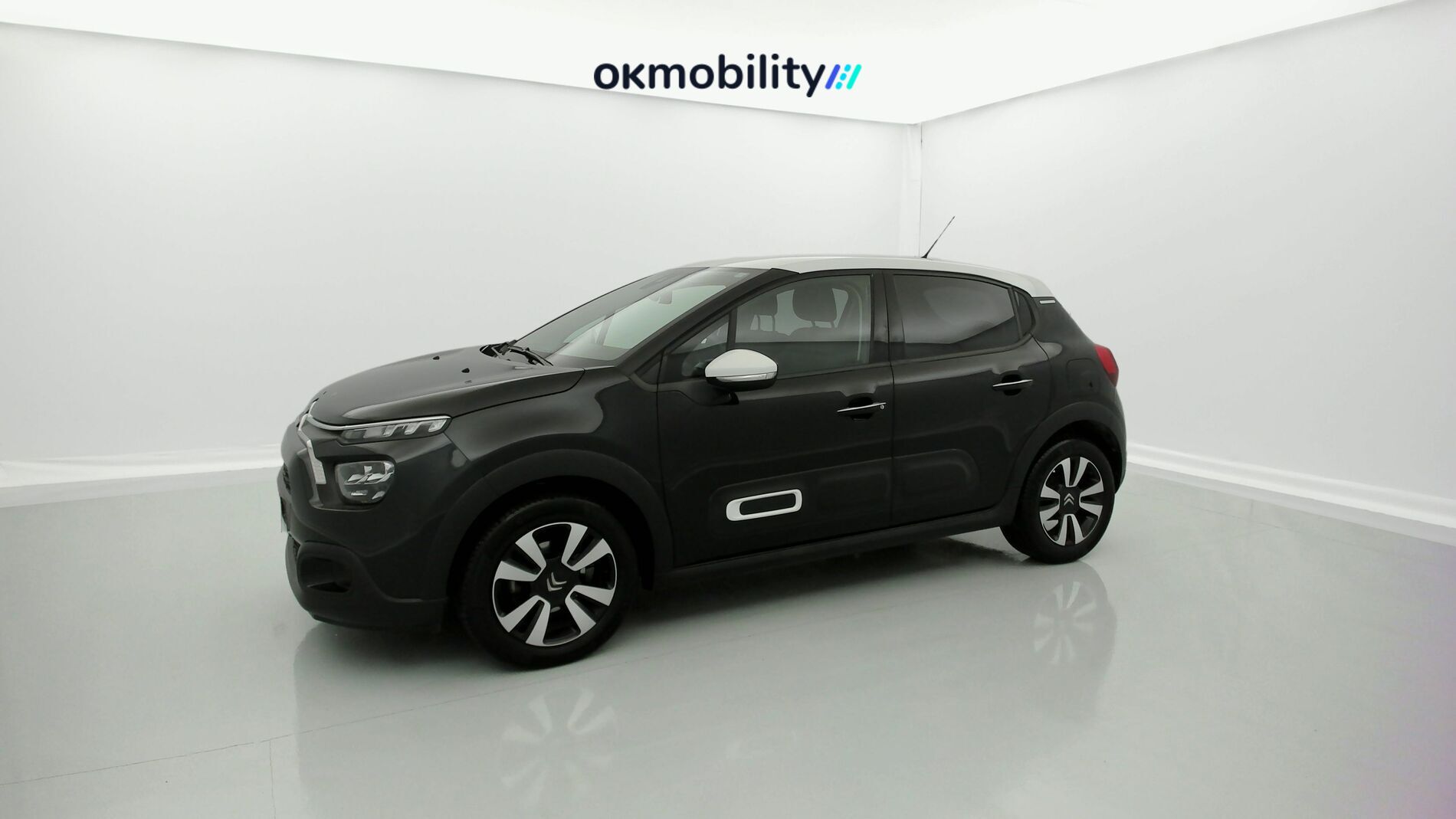 citroen c3 shine 1.2 PURETECH 110 EAT 2023 negro perla / blanco 2