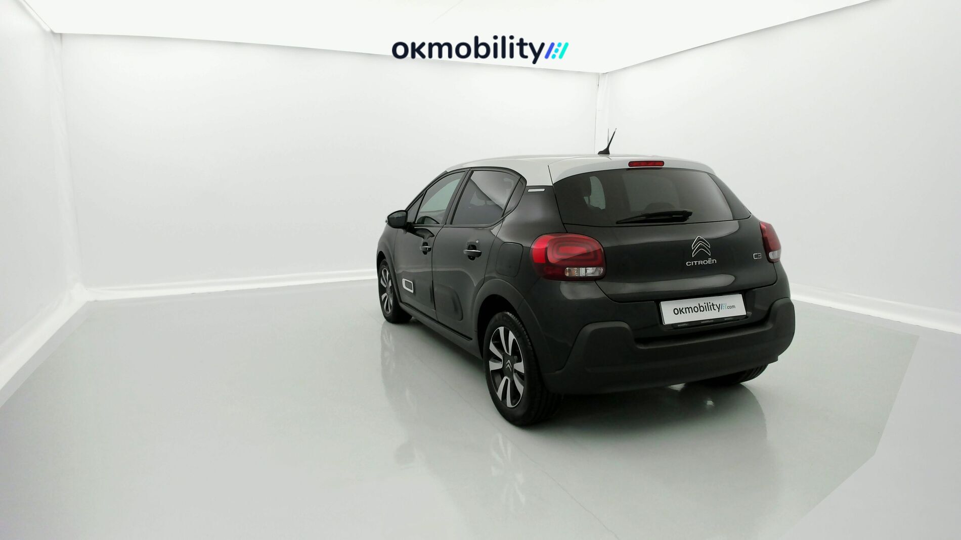 citroen c3 shine 1.2 PURETECH 110 EAT 2023 negro perla / blanco 5