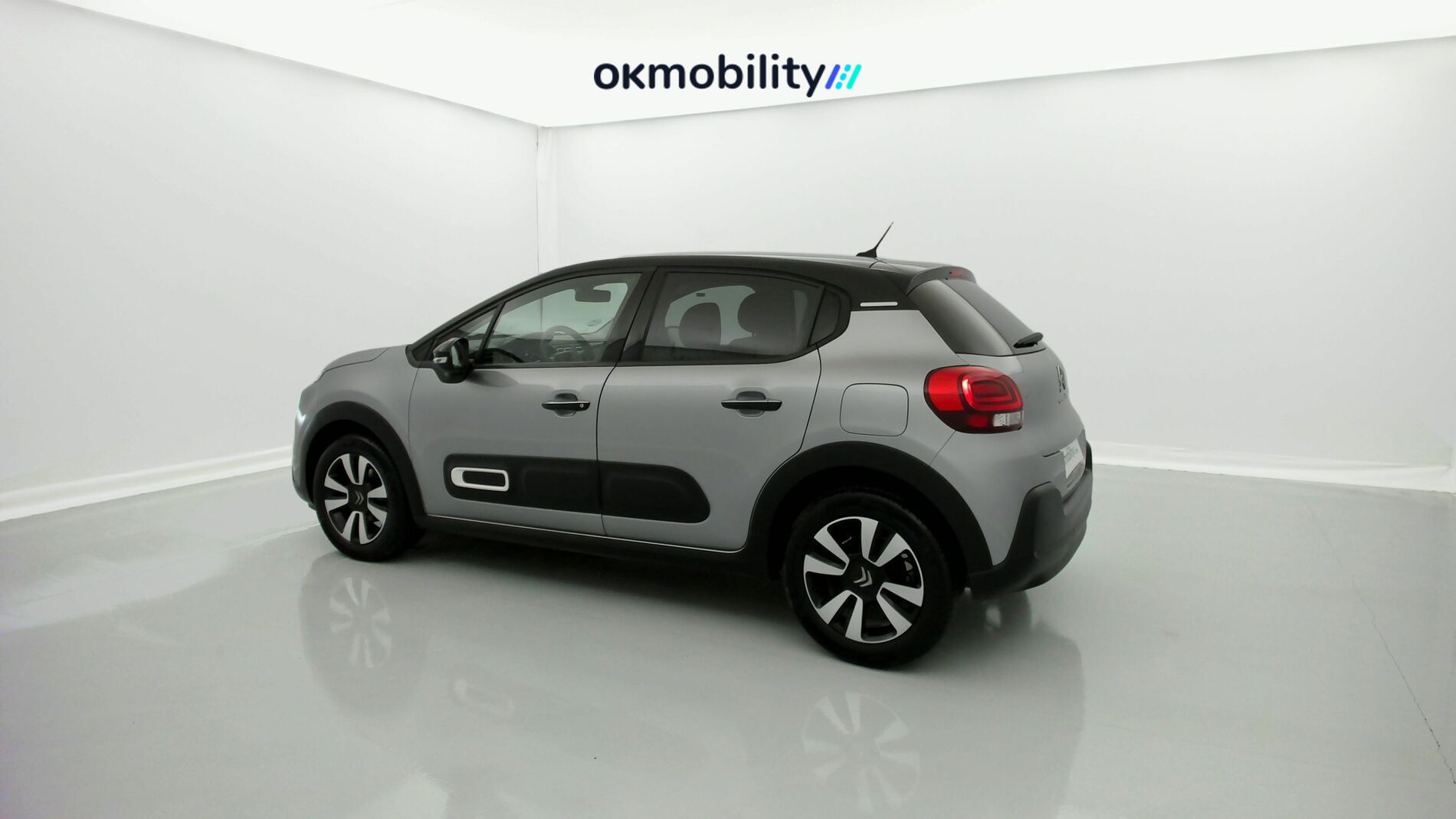 citroen c3 shine 1.2 PURETECH 83 2023 gris acero / negro 4