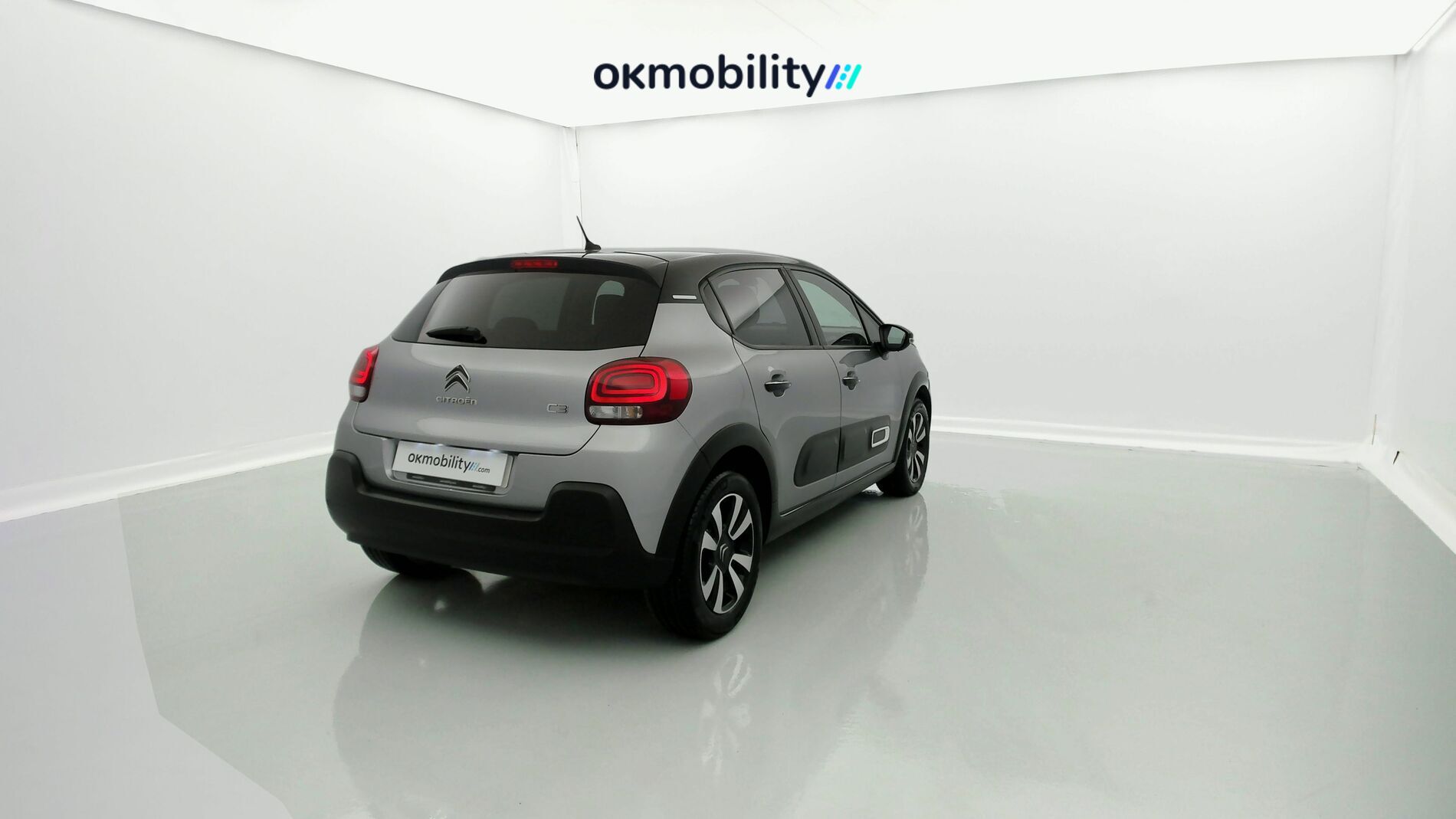 citroen c3 shine 1.2 PURETECH 83 2023 gris acero / negro 9