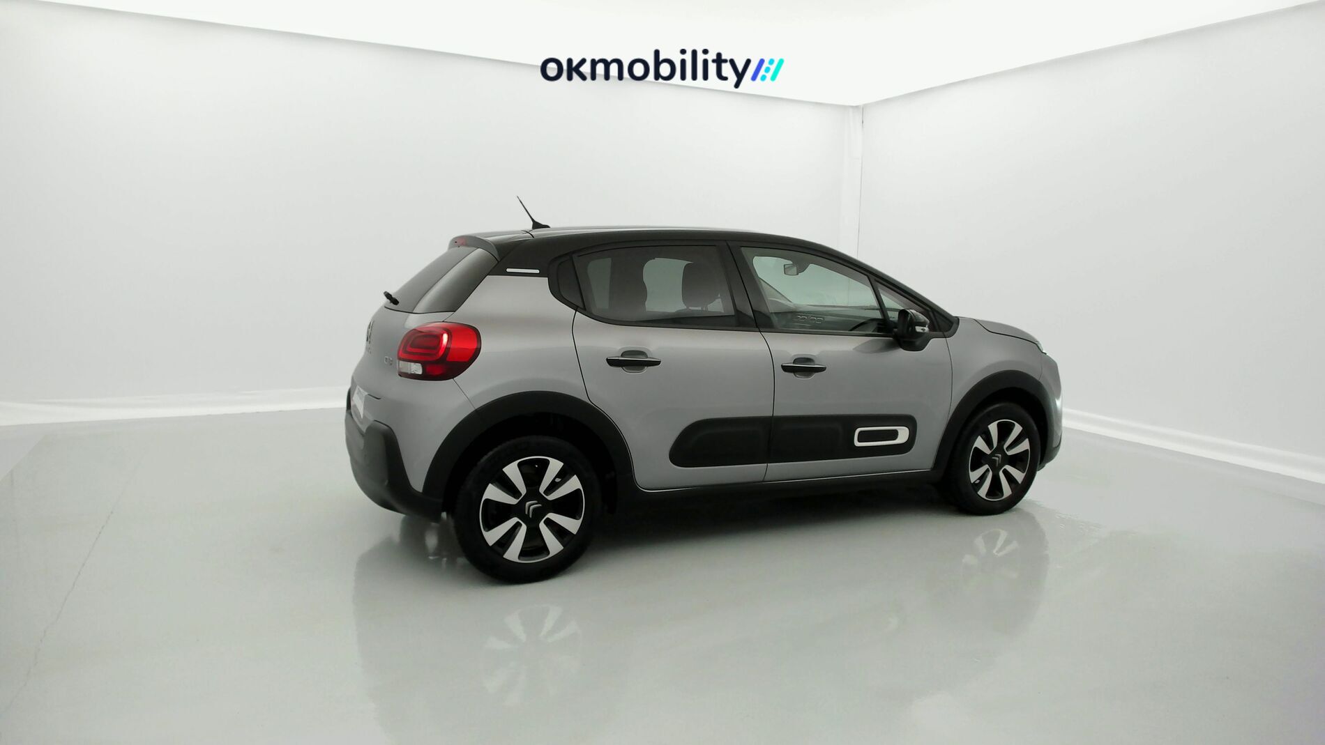 citroen c3 shine 1.2 PURETECH 83 2023 gris acero / negro 10