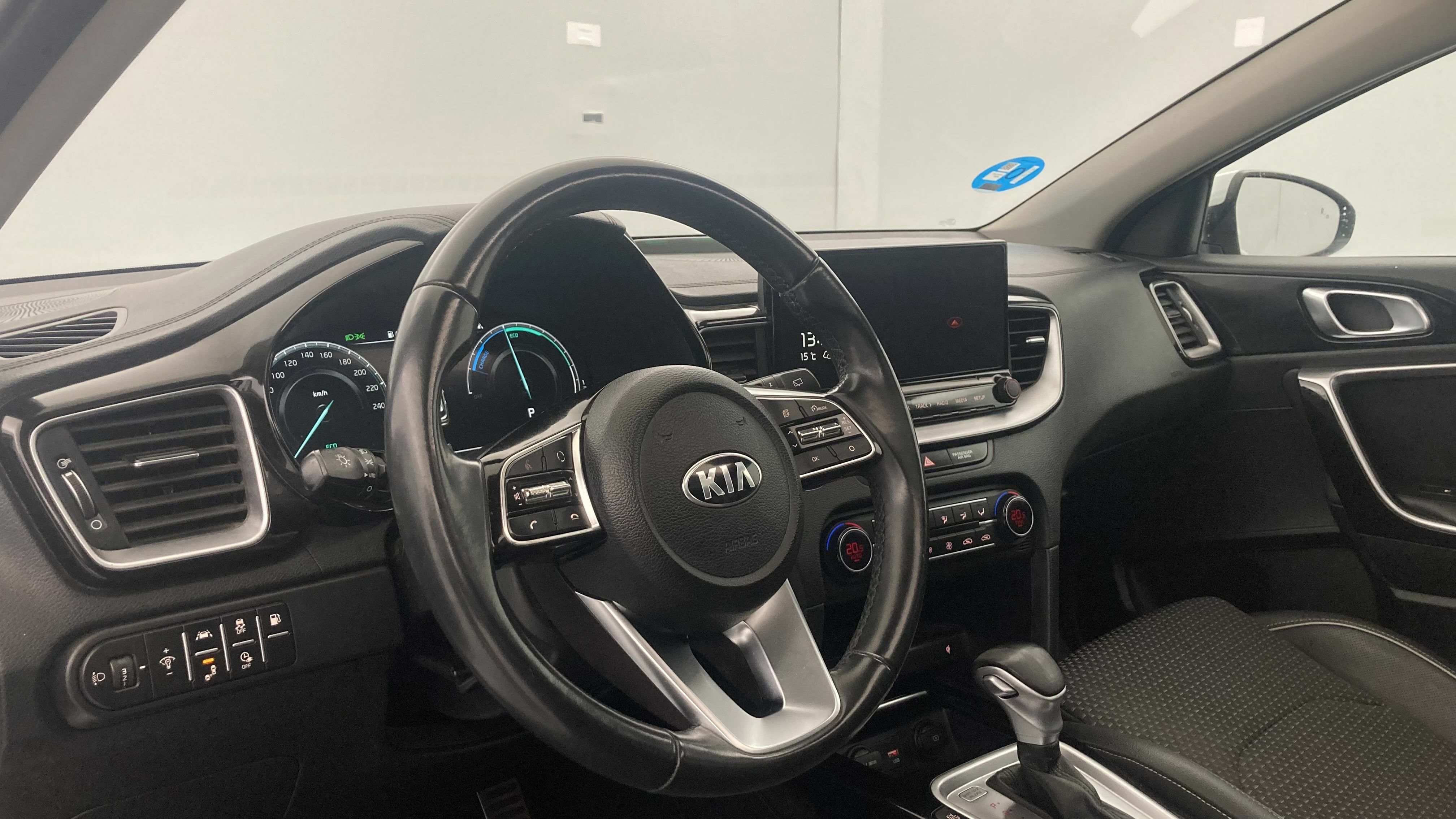 kia ceed tourer emotion 1.6 PHEV 141 2021 cararraweiss 14