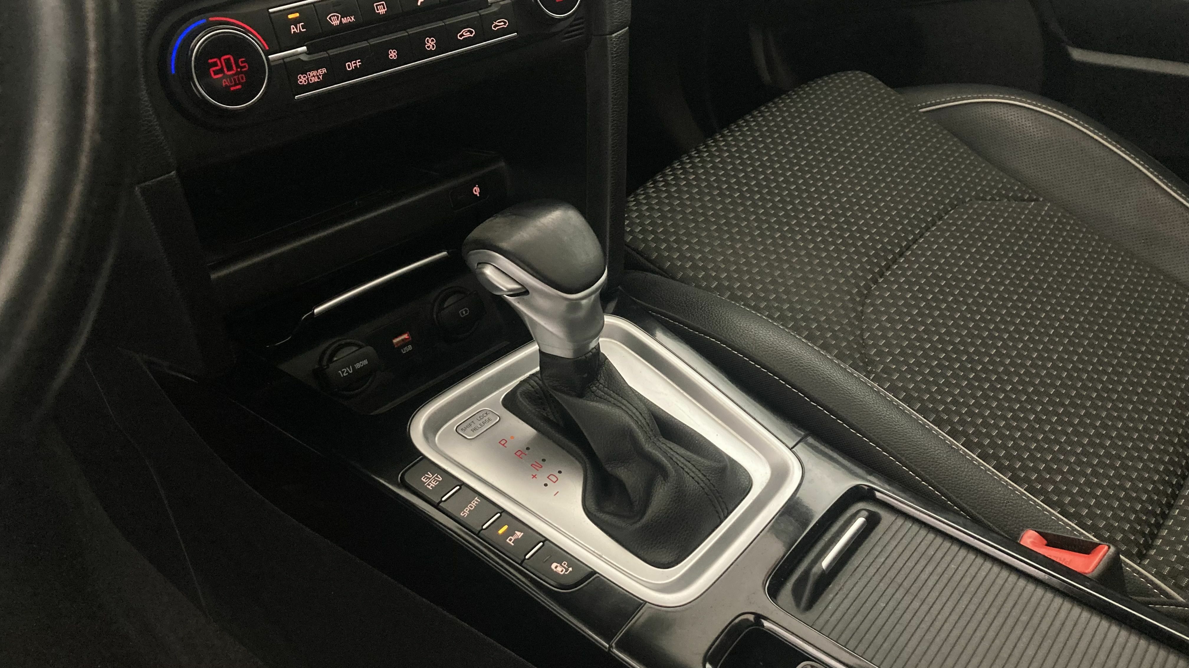 kia ceed tourer emotion 1.6 PHEV 141 2021 cararraweiss 19