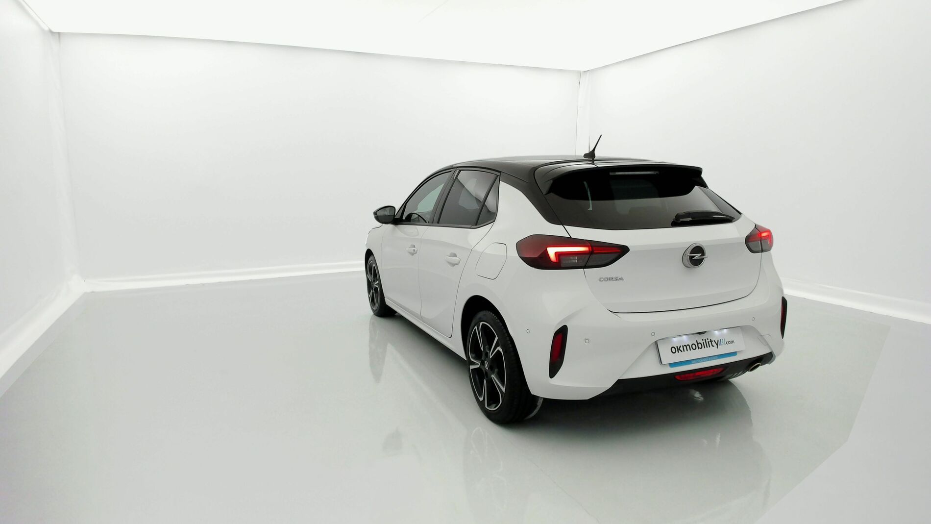 opel corsa gs 1.2T 100 2023 arktis white 5