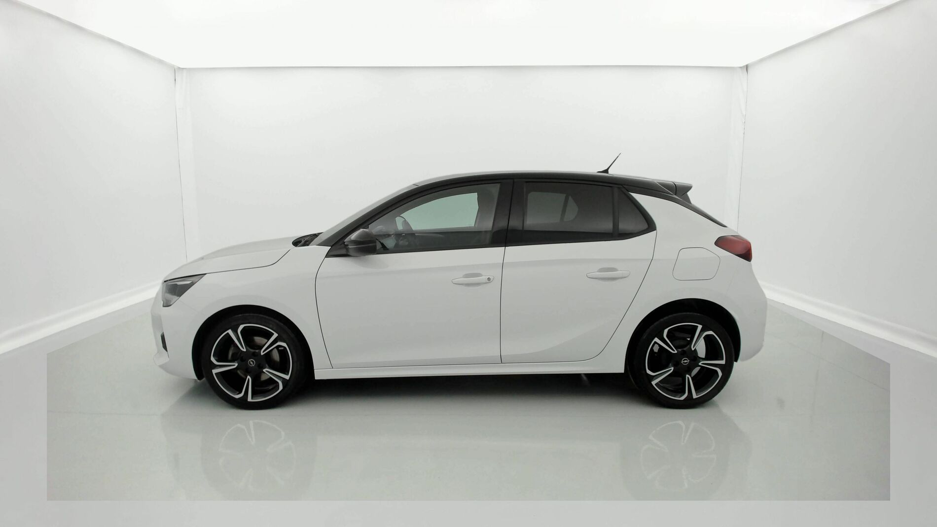 opel corsa gs 1.2T 100 2023 arktis white 3