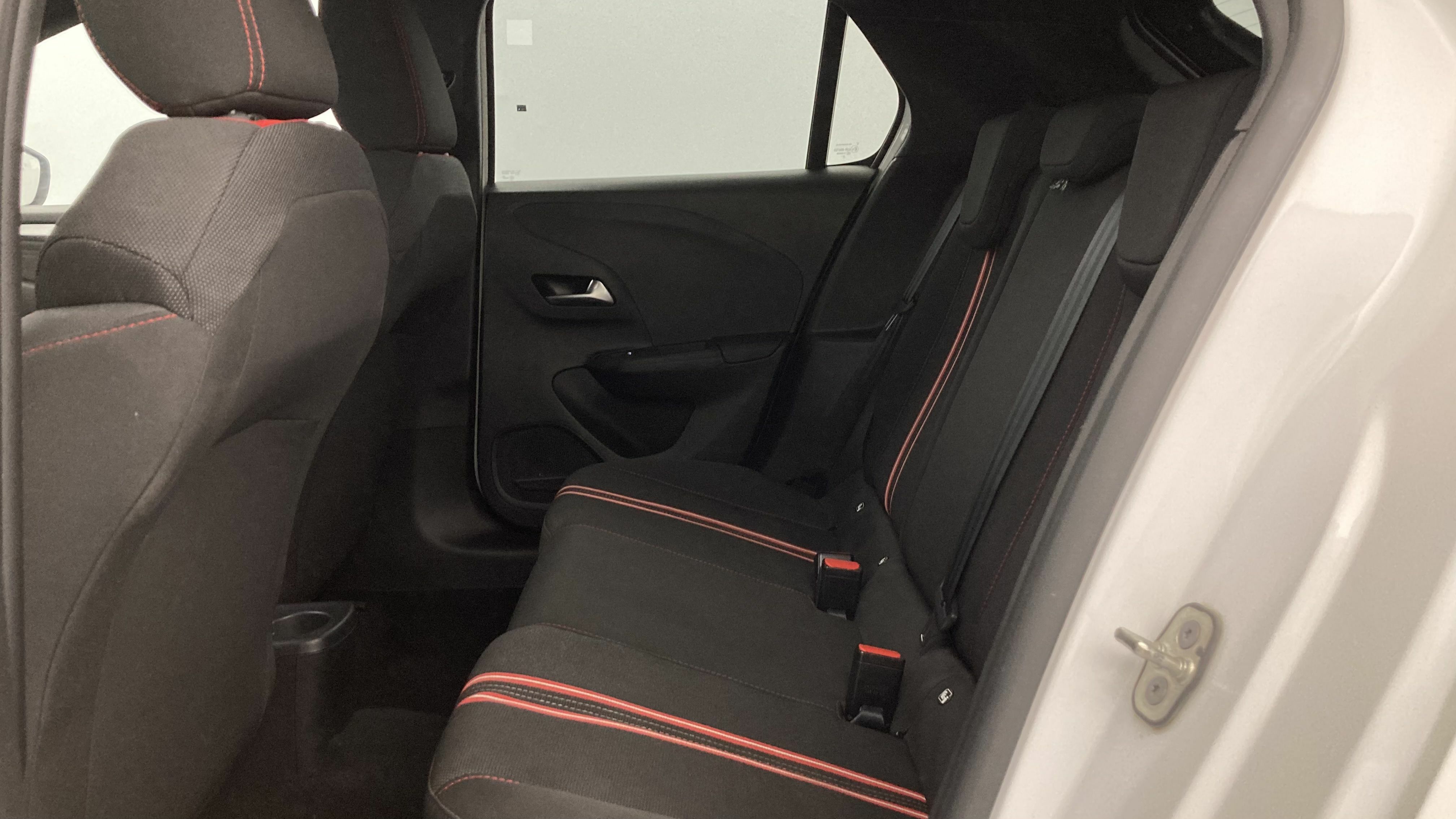 opel corsa gs 1.2T 100 2023 arktis white 21