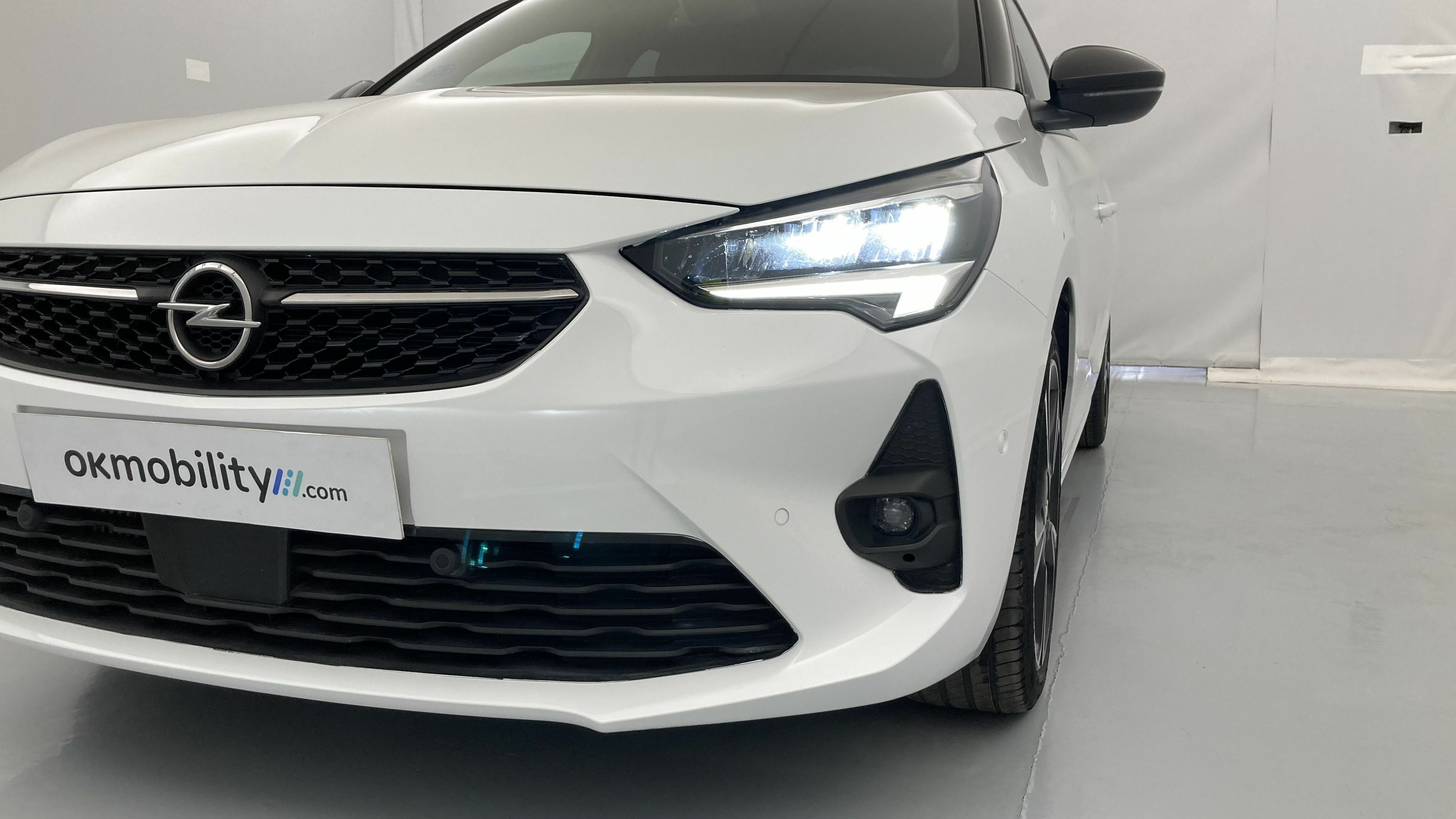 opel corsa gs 1.2T 100 2023 arktis white 26