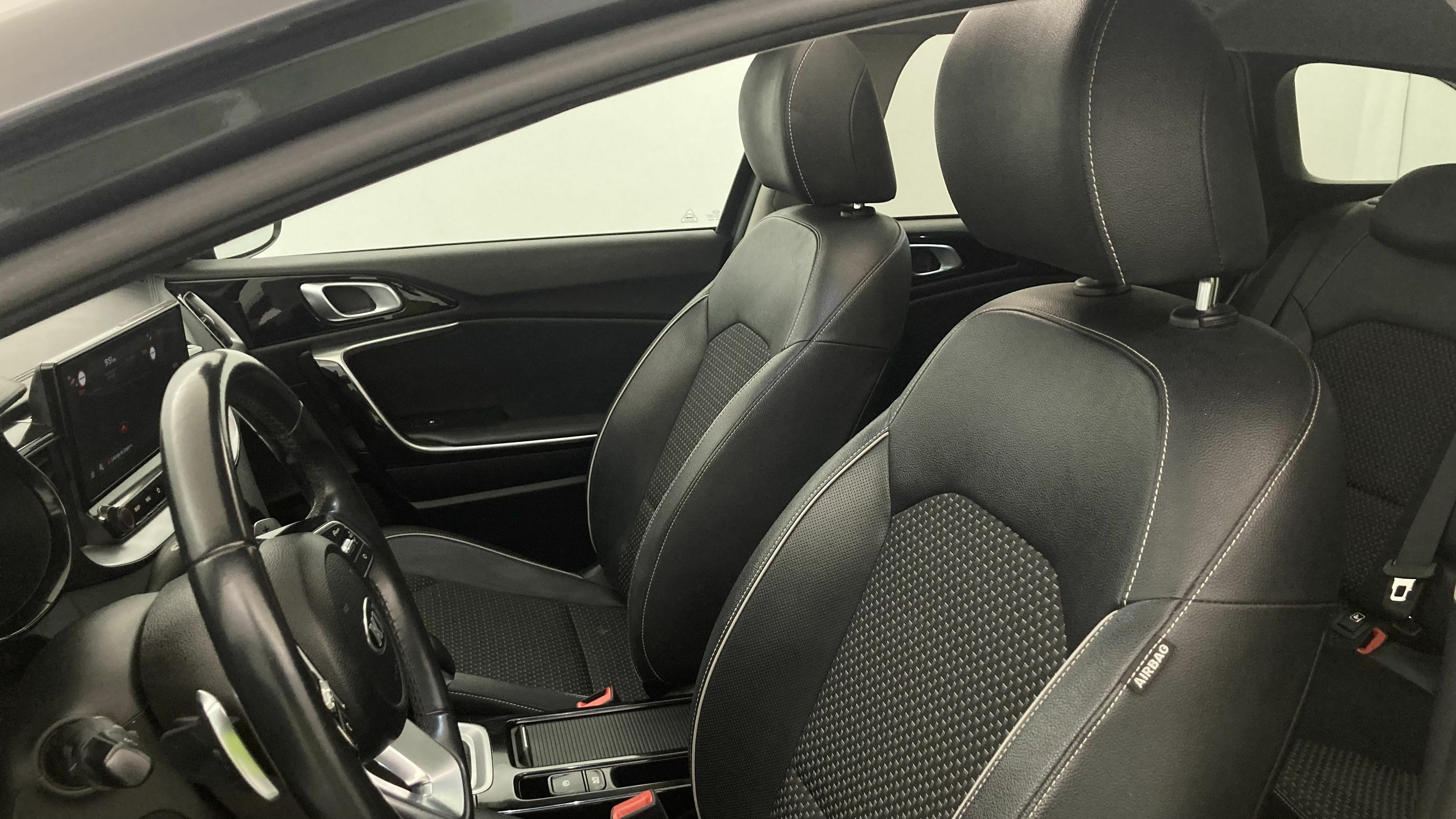 kia ceed tourer emotion 1.6 PHEV 141 2021 pentametal 14