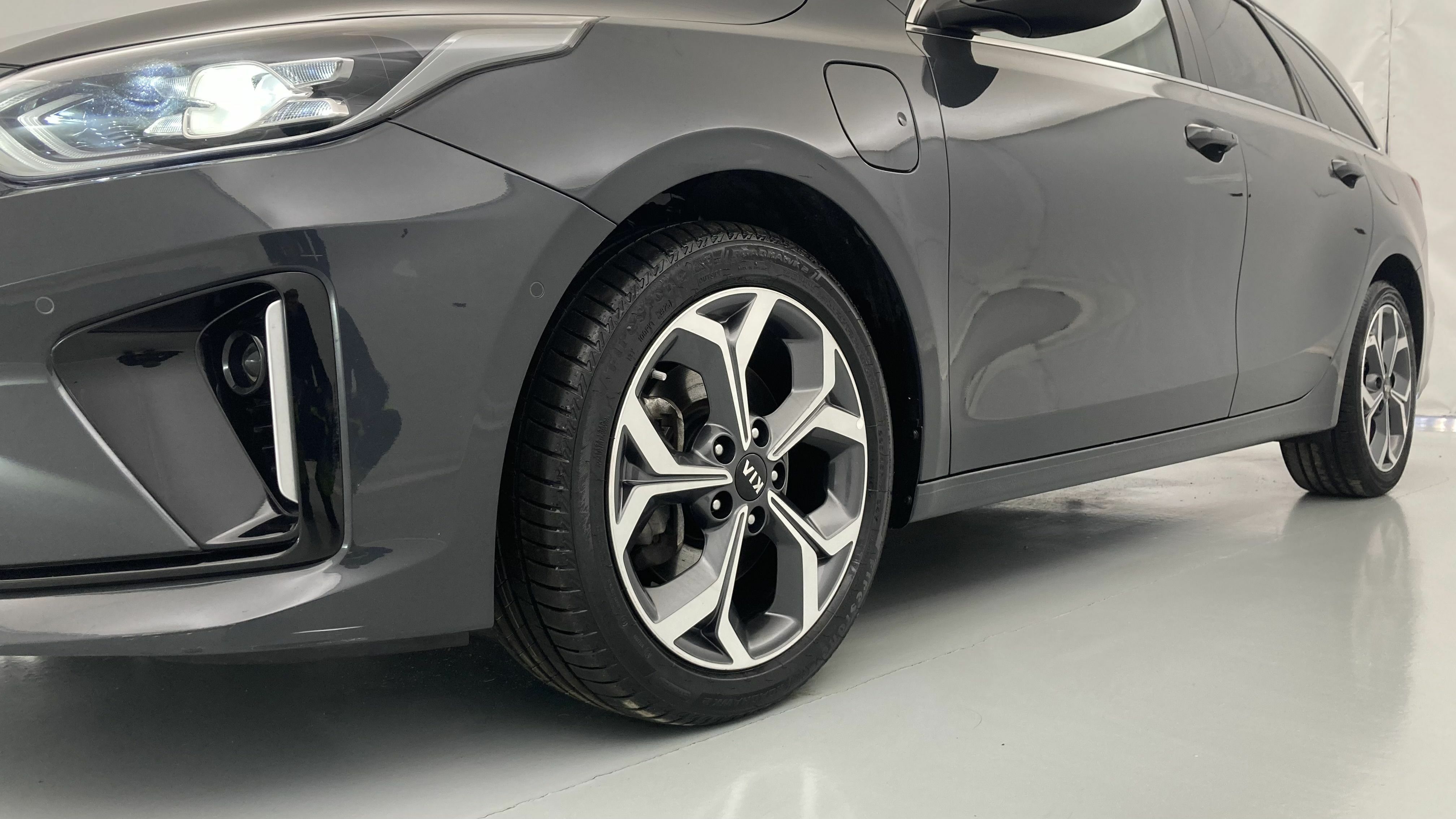 kia ceed tourer emotion 1.6 PHEV 141 2021 pentametal 26