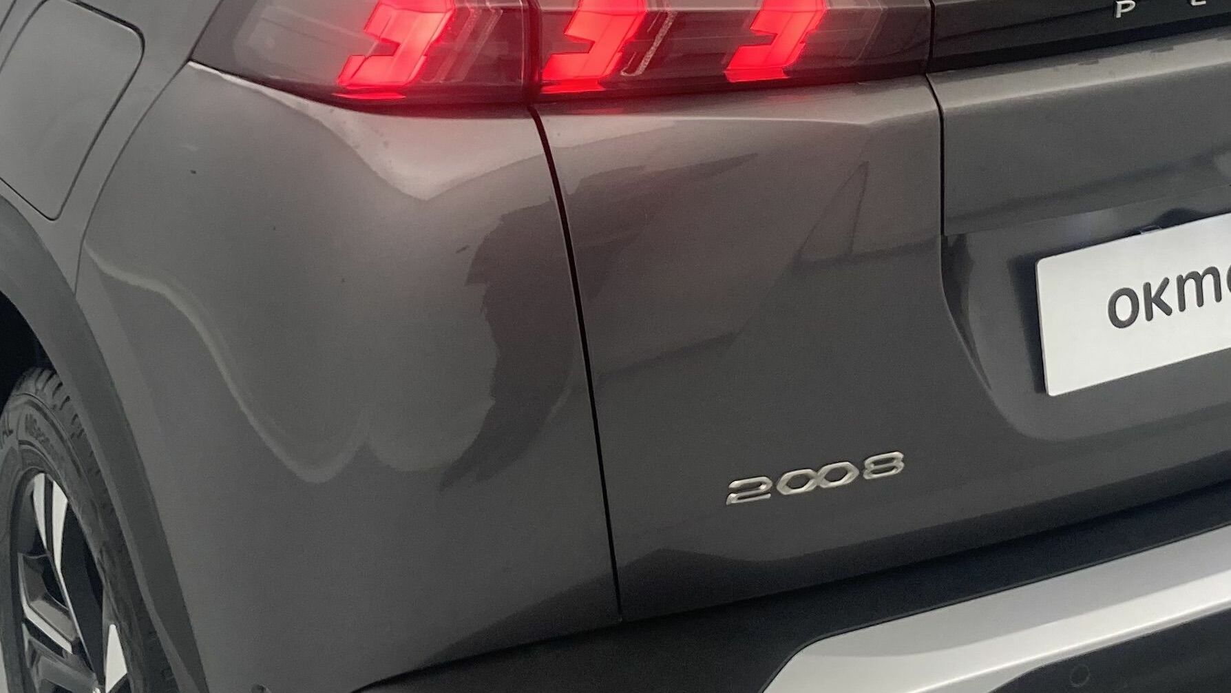 peugeot 2008 gt 1.2 PURETECH 130 2021 gris platinium / black diamond 25