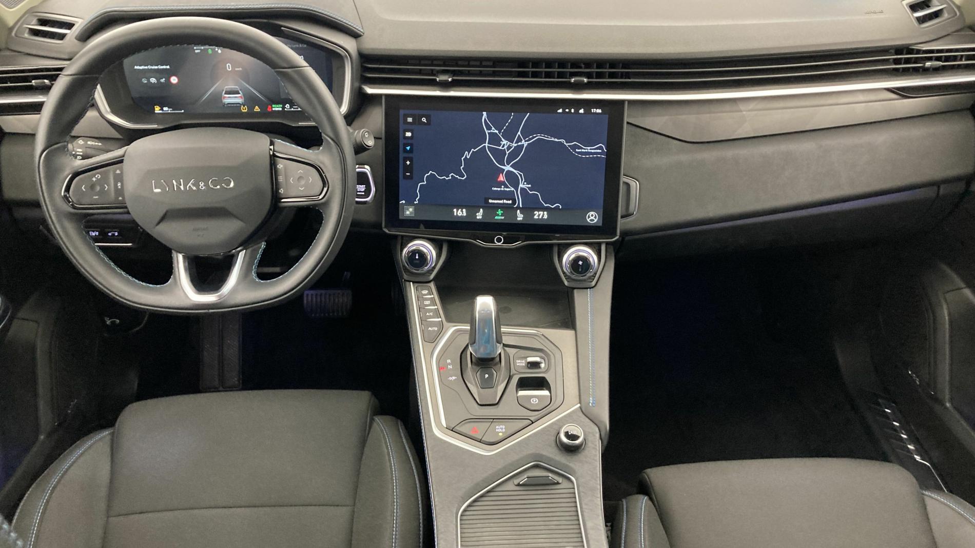 lynk&co 1 nv 1.5 PHEV 261 2022 black 16