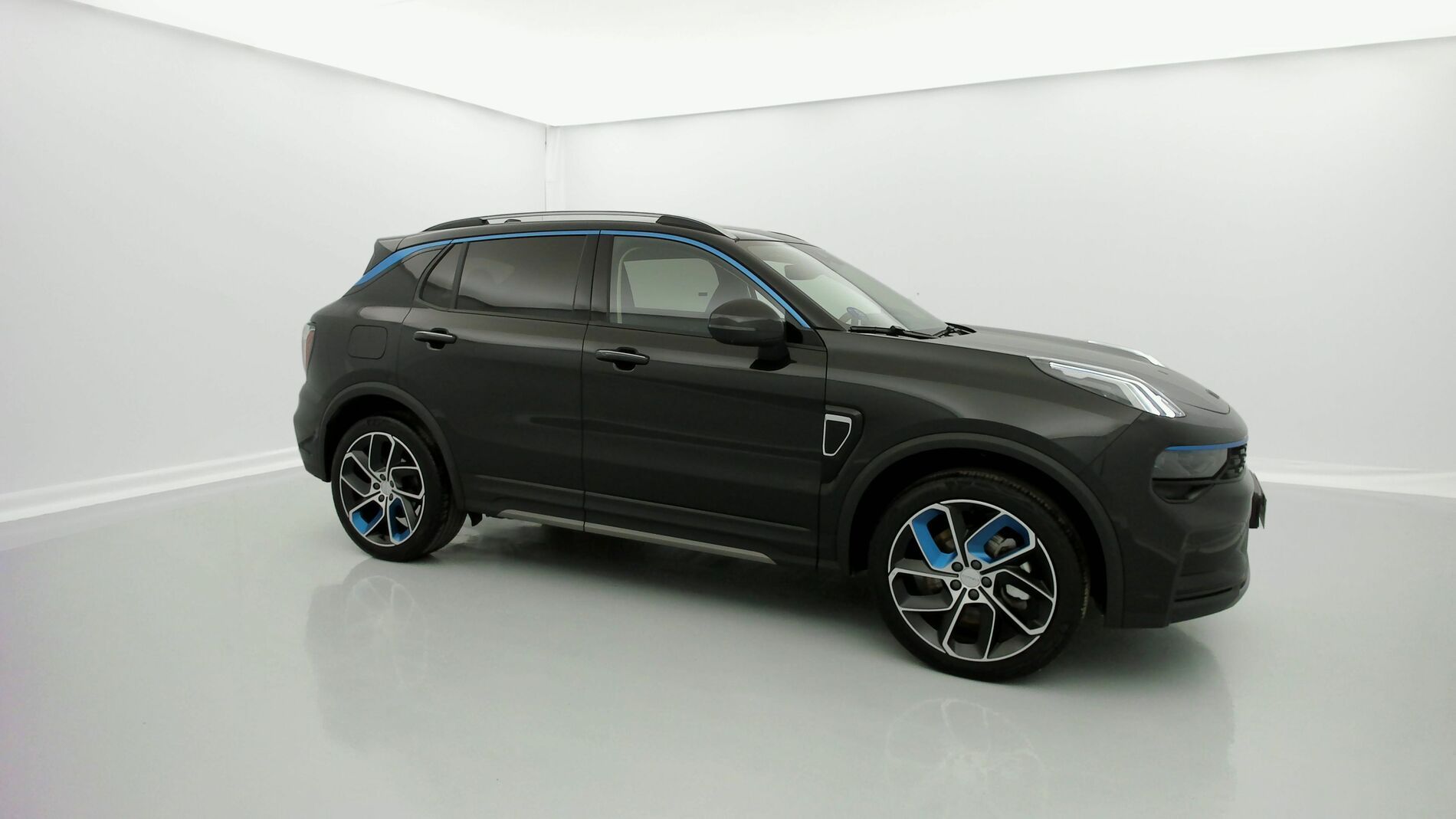 lynk&co 1 nv 1.5 PHEV 261 2022 black 2