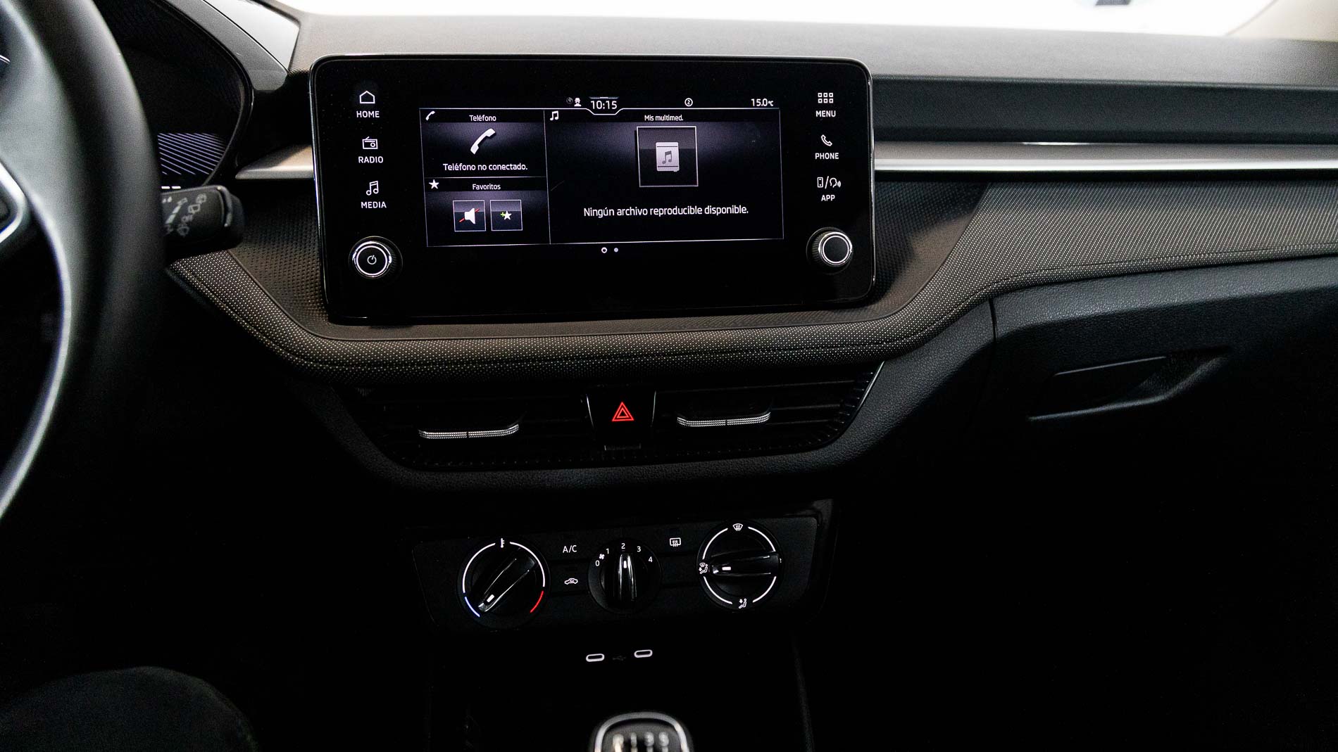 skoda fabia selection 1.0 TSI 95 2024 negro mágico efecto perla 15