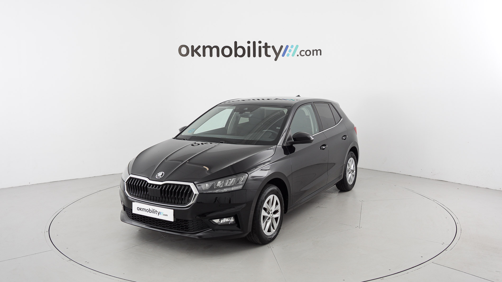 skoda fabia selection 1.0 TSI 95 2024 negro mágico efecto perla 5