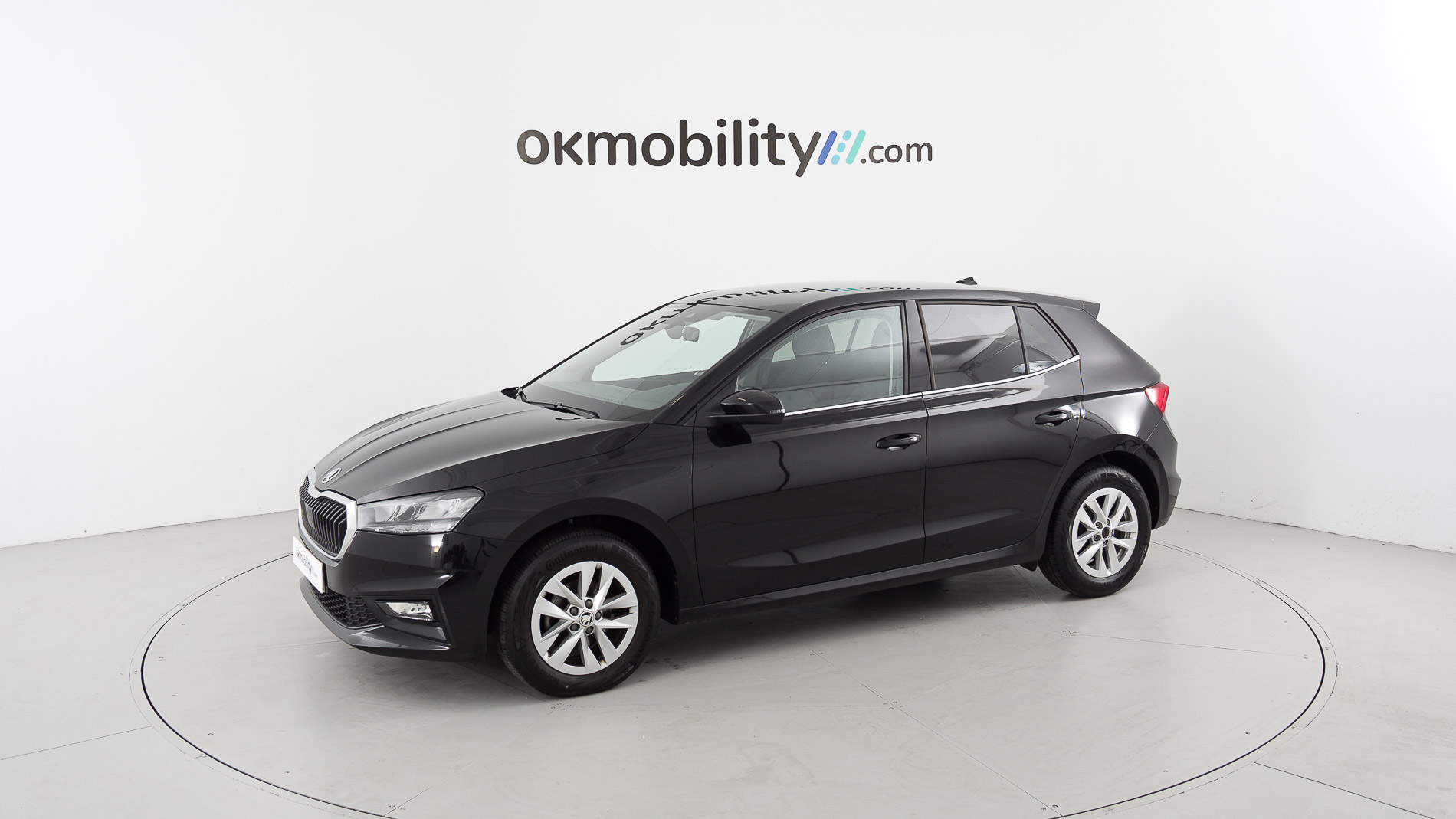 skoda fabia selection 1.0 TSI 95 2024 negro mágico efecto perla 7