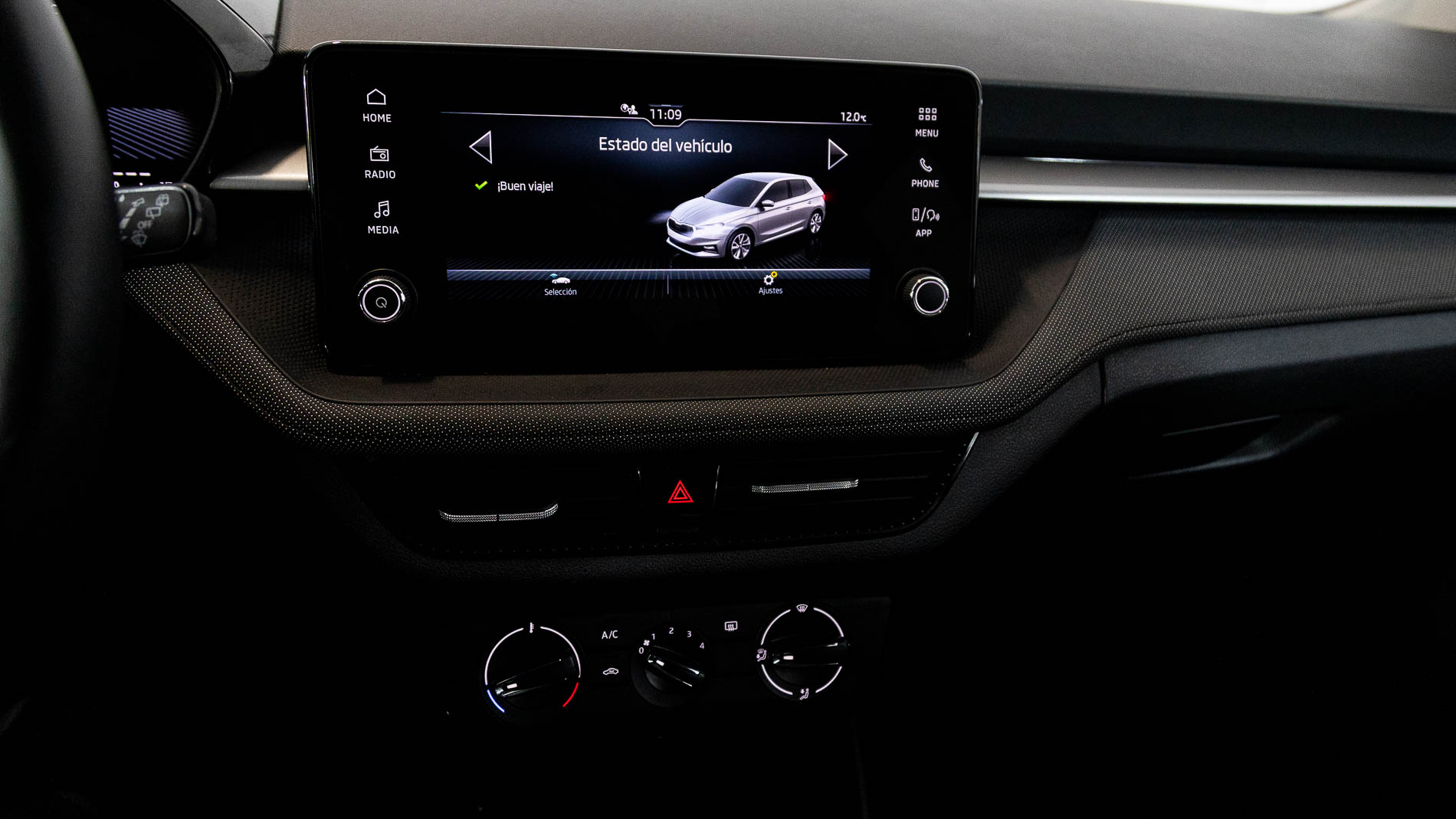 skoda fabia selection 1.0 TSI 95 2024 naranja phoenix 17