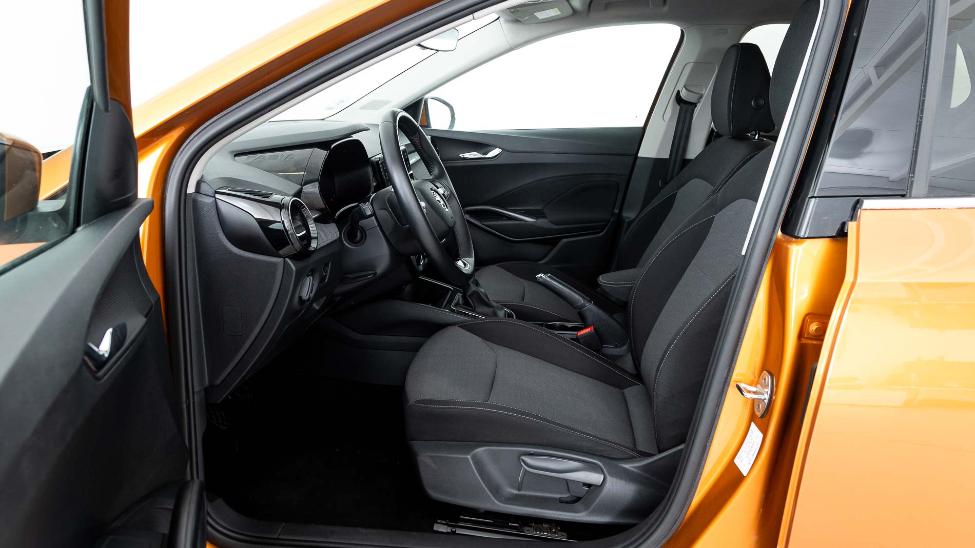 skoda fabia selection 1.0 TSI 95 2024 naranja phoenix 21