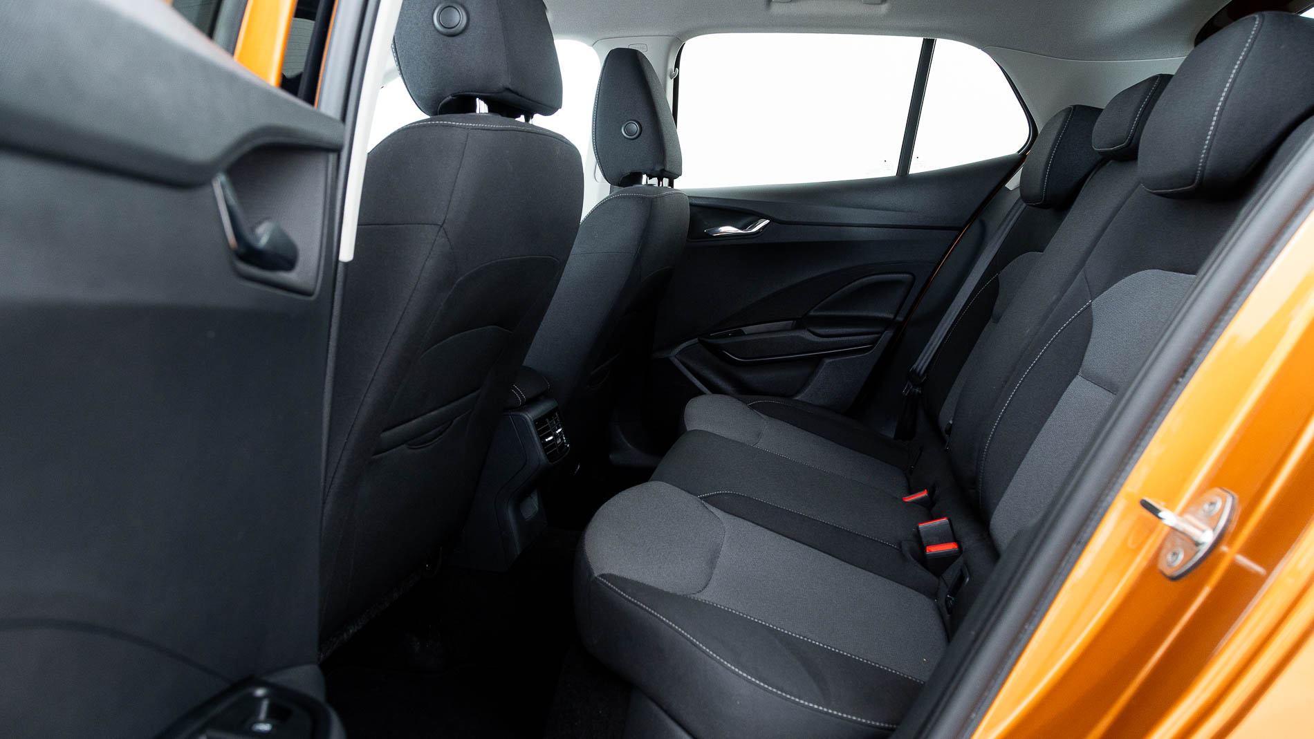 skoda fabia selection 1.0 TSI 95 2024 naranja phoenix 22