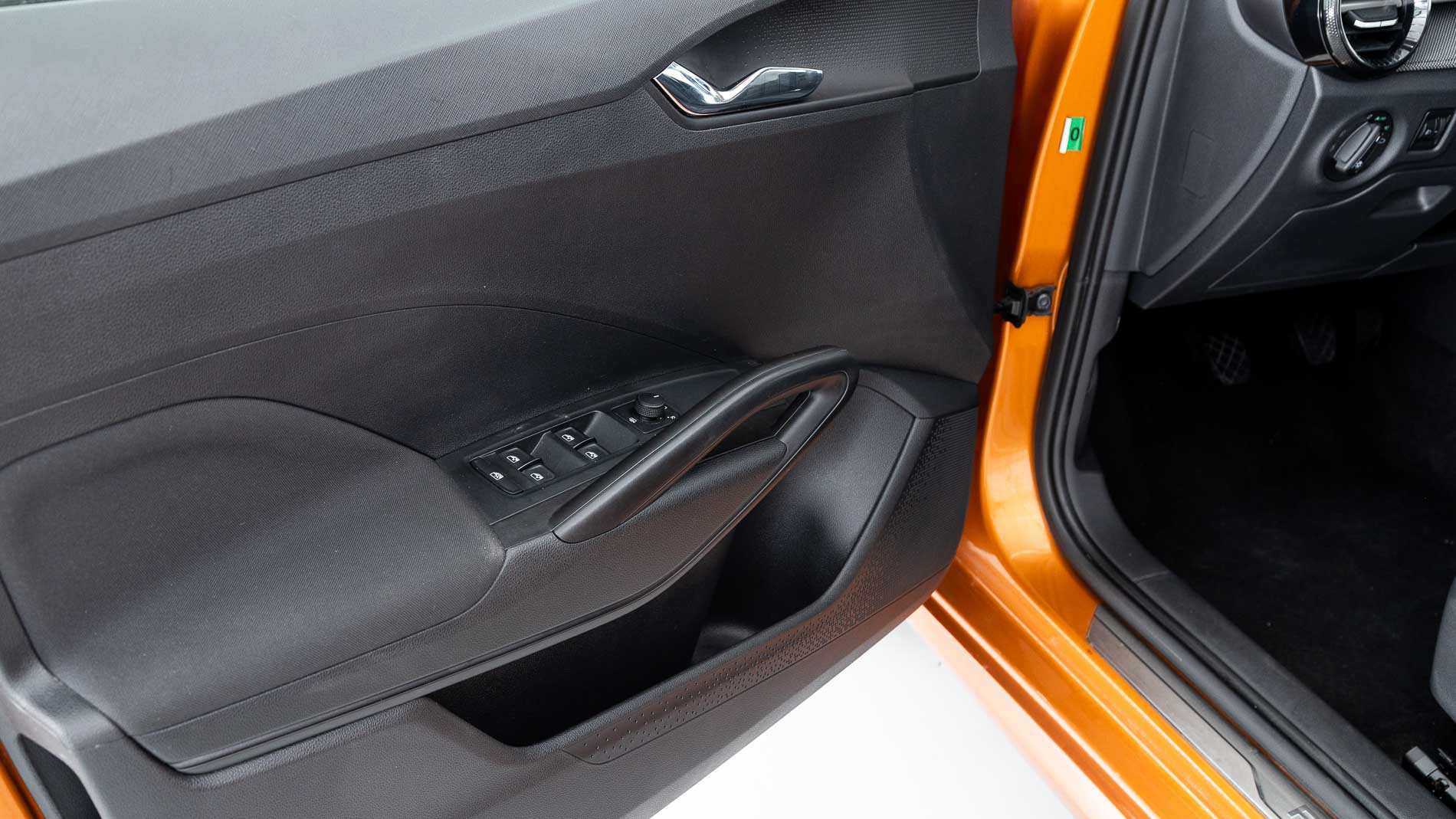 skoda fabia selection 1.0 TSI 95 2024 naranja phoenix 24