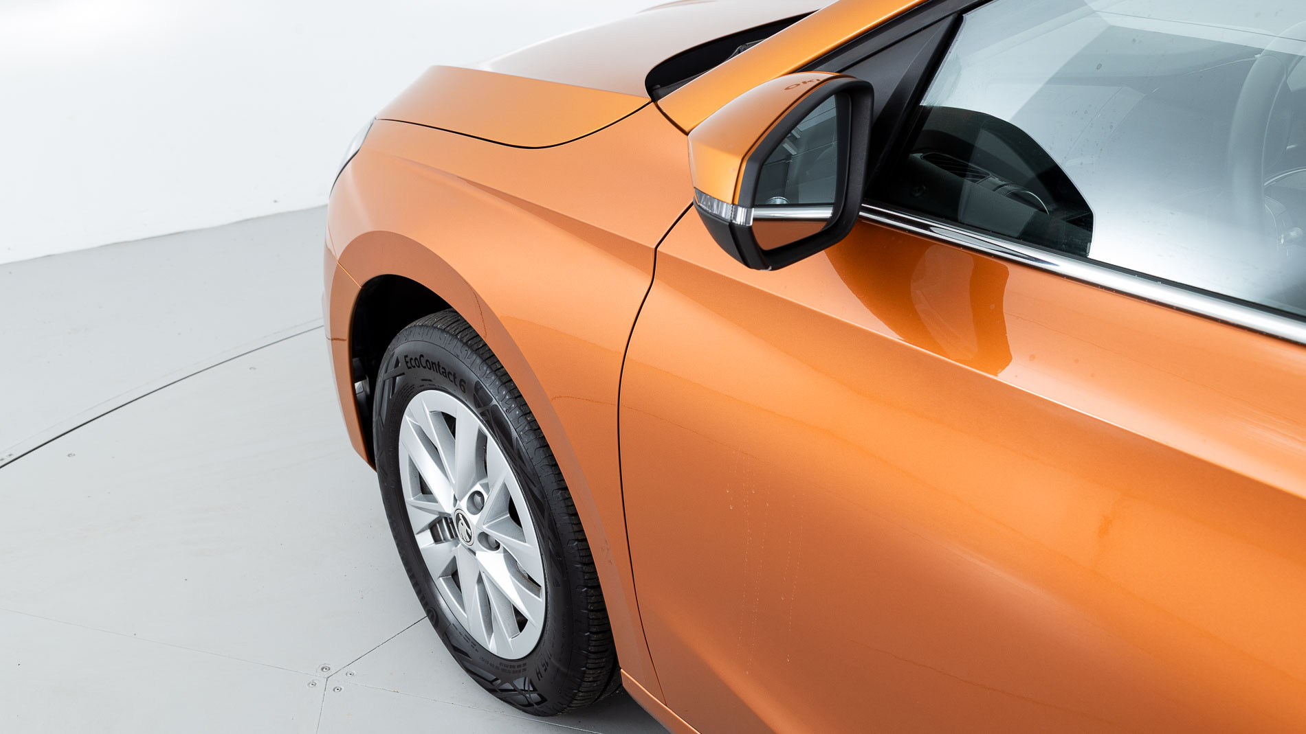 skoda fabia selection 1.0 TSI 95 2024 naranja phoenix 25