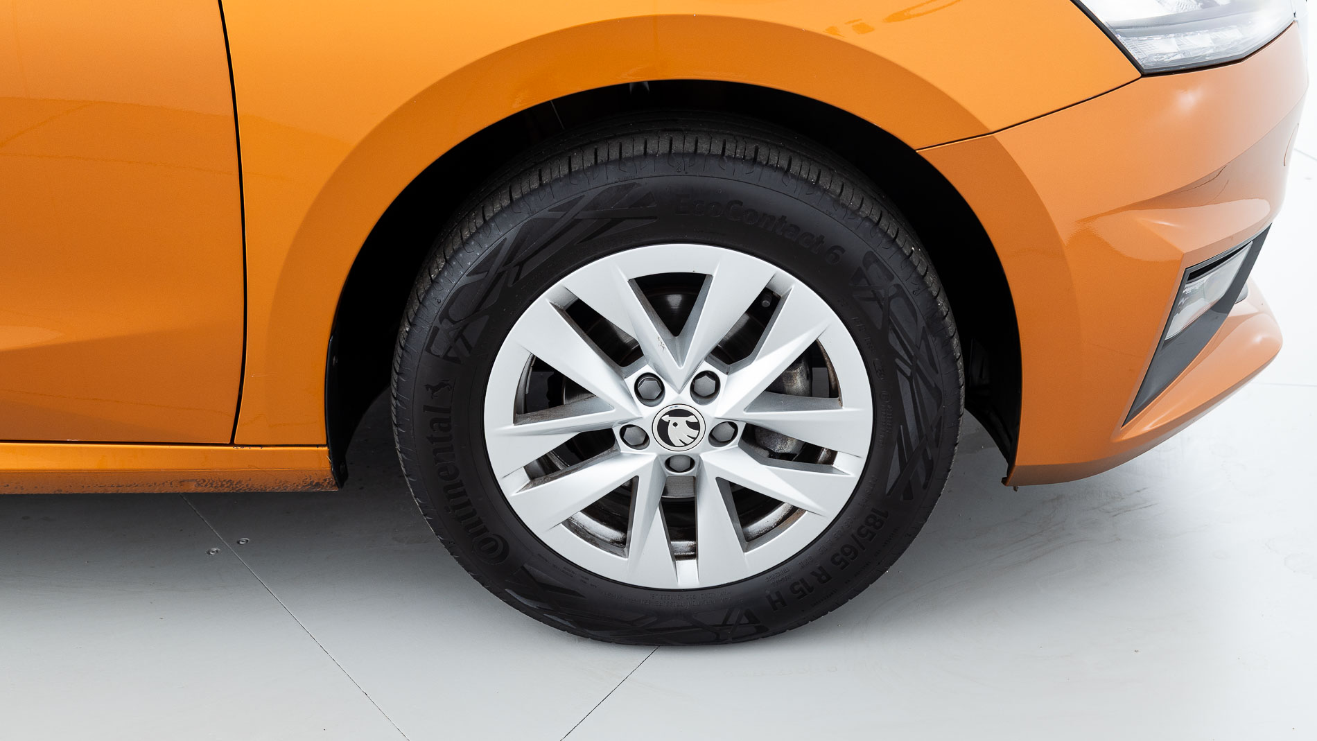 skoda fabia selection 1.0 TSI 95 2024 naranja phoenix 29