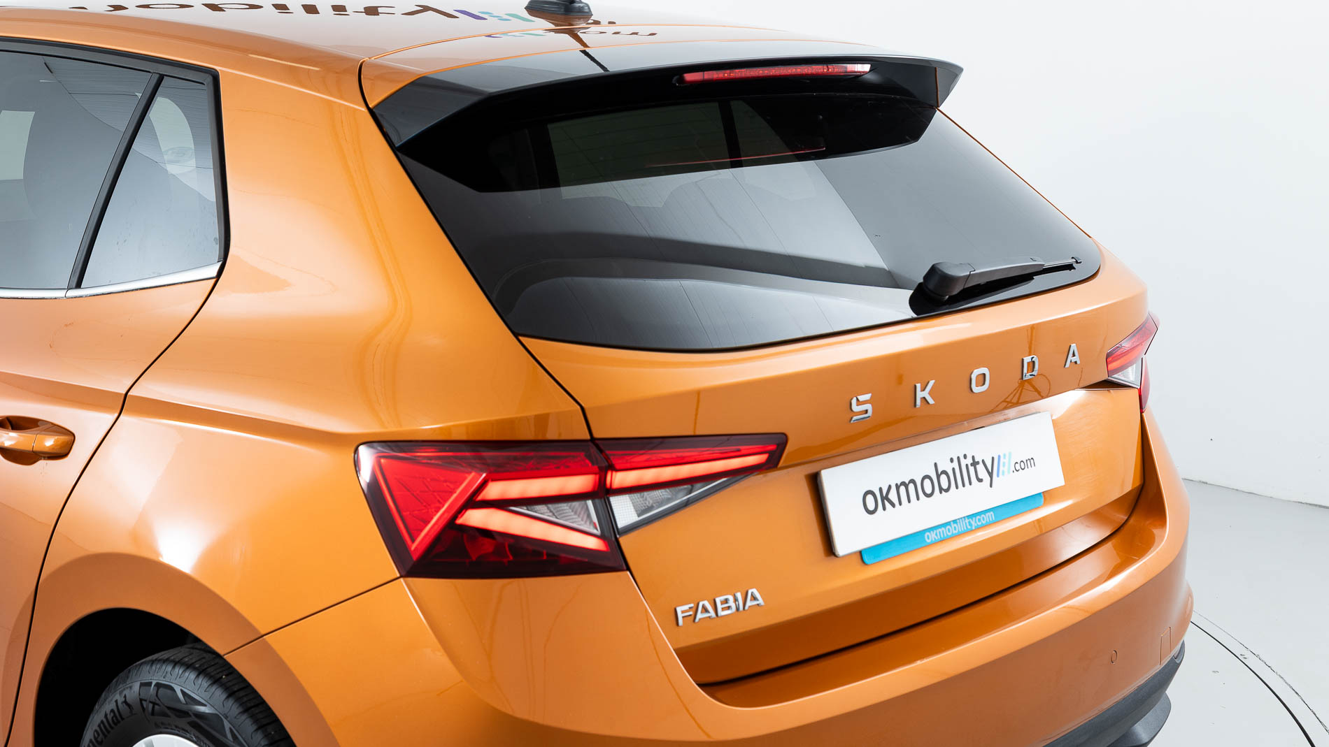 skoda fabia selection 1.0 TSI 95 2024 naranja phoenix 37