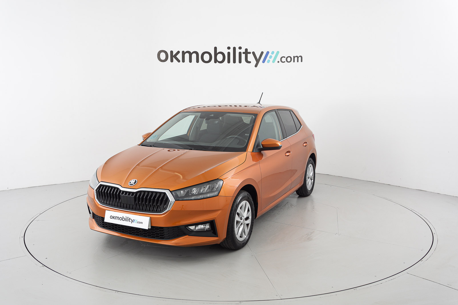 skoda fabia selection 1.0 TSI 95 2024 naranja phoenix 1