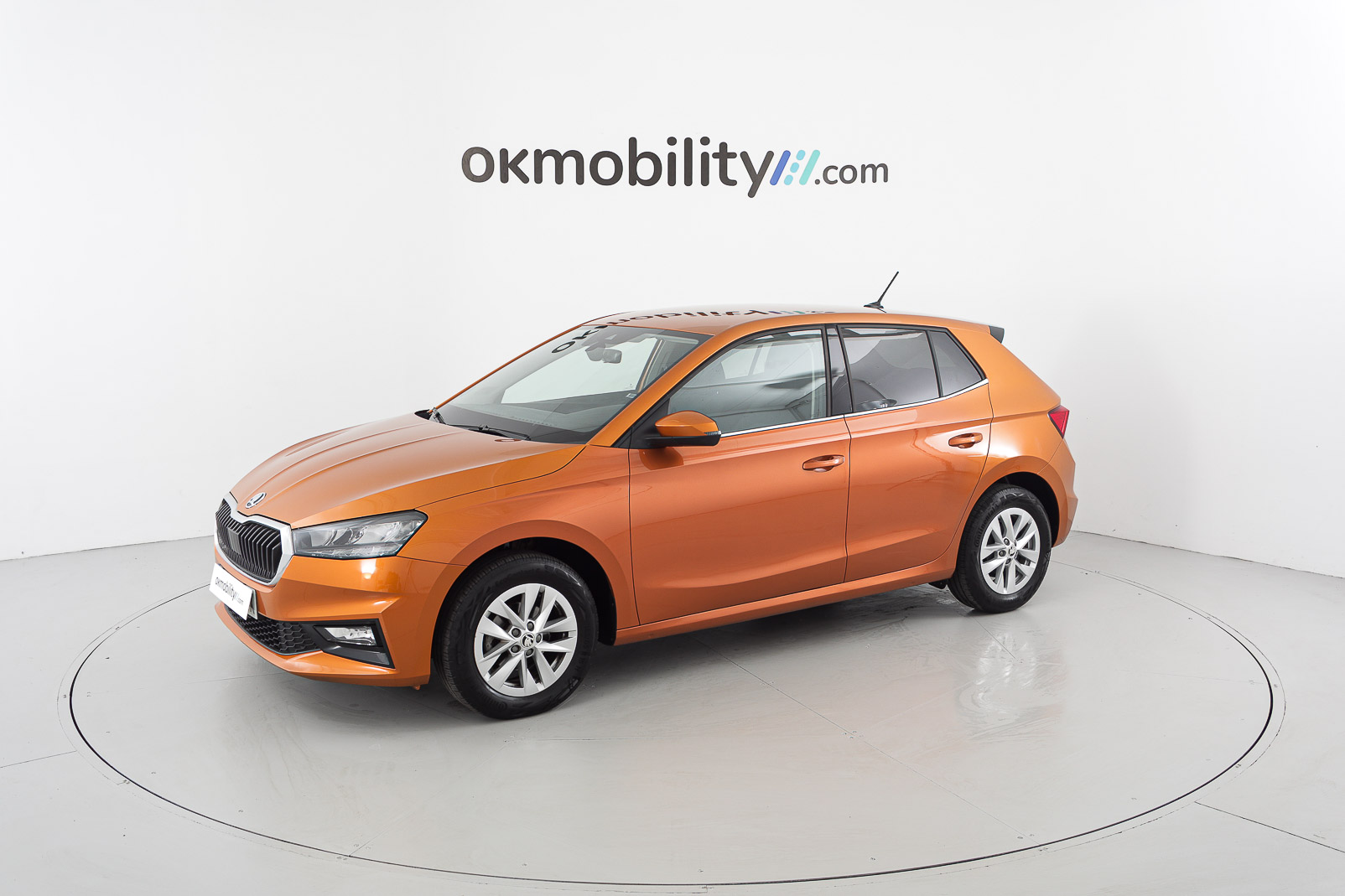 skoda fabia selection 1.0 TSI 95 2024 naranja phoenix 5