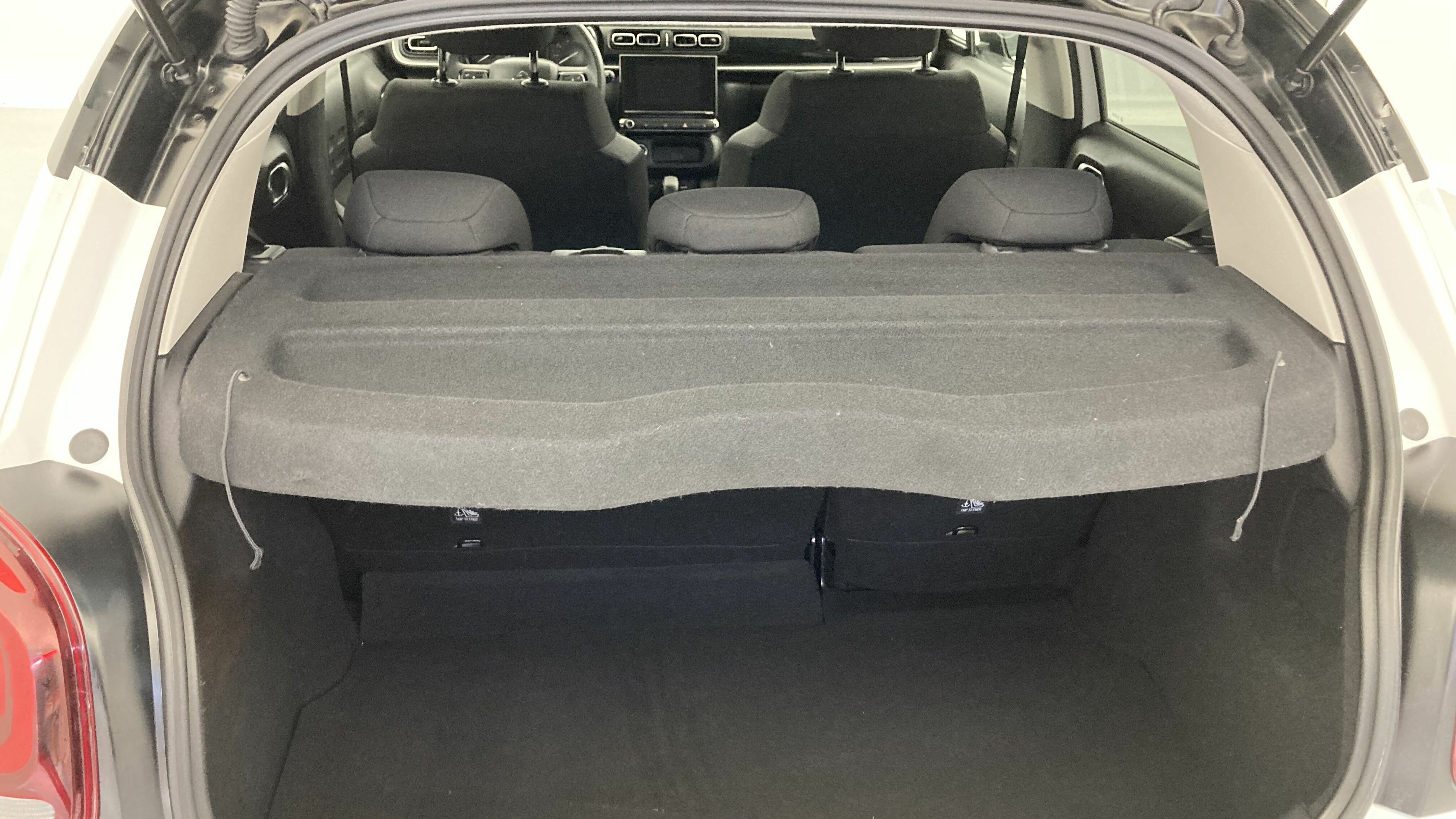 citroen c3 shine 1.2 PURETECH 83 2023 blanco banquise / negro 22