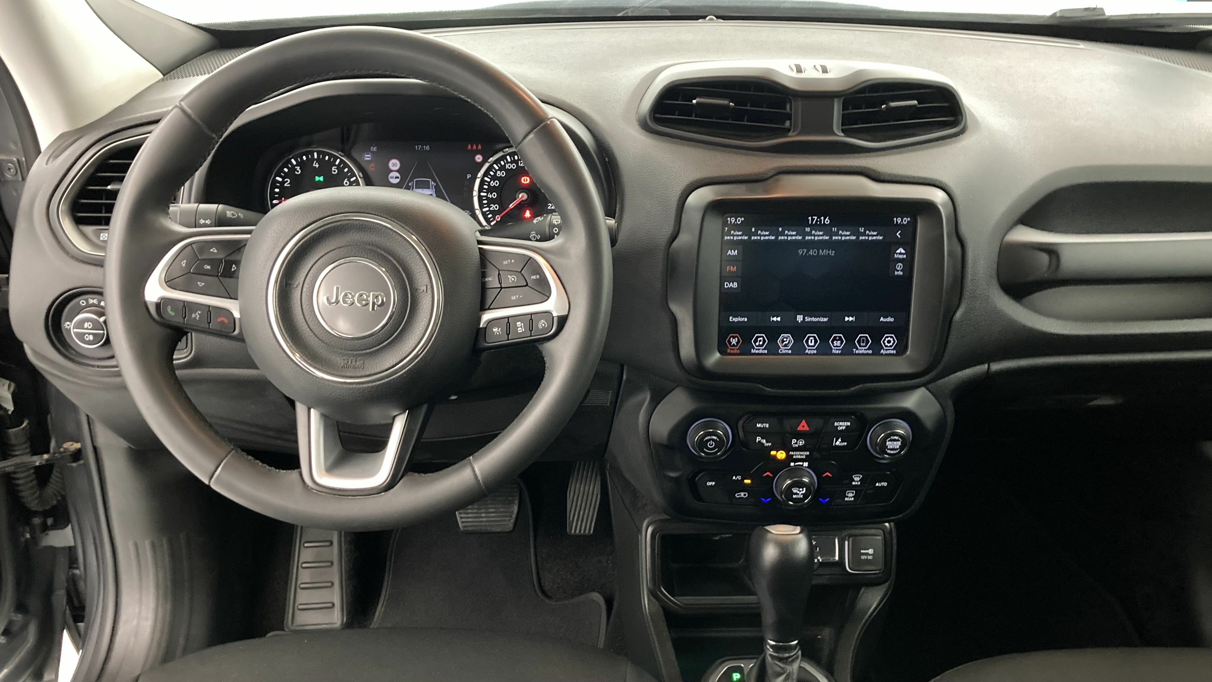 jeep renegade limited 1.5 TURBO 130 DCT 2023 gris grafito 16