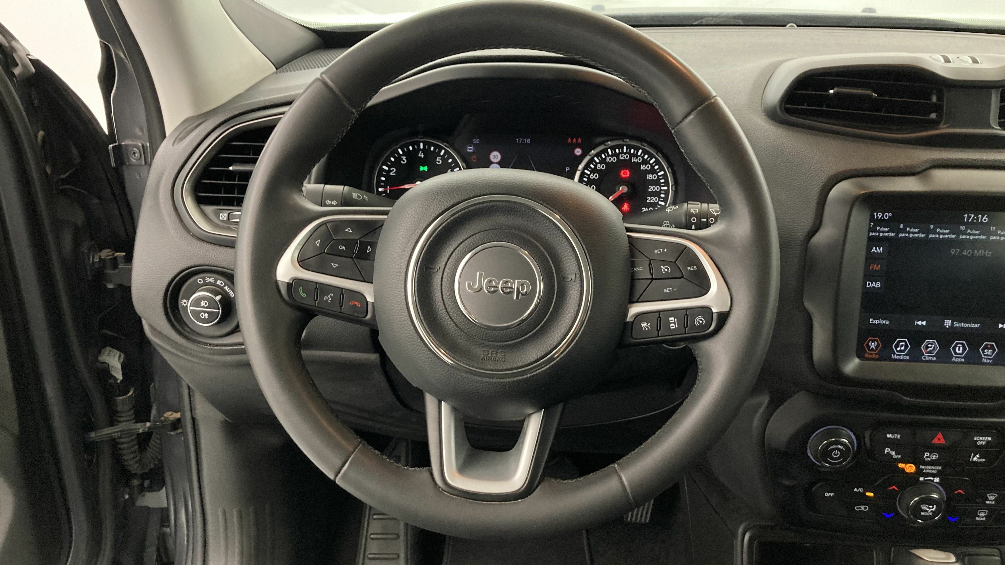 jeep renegade limited 1.5 TURBO 130 DCT 2023 gris grafito 17