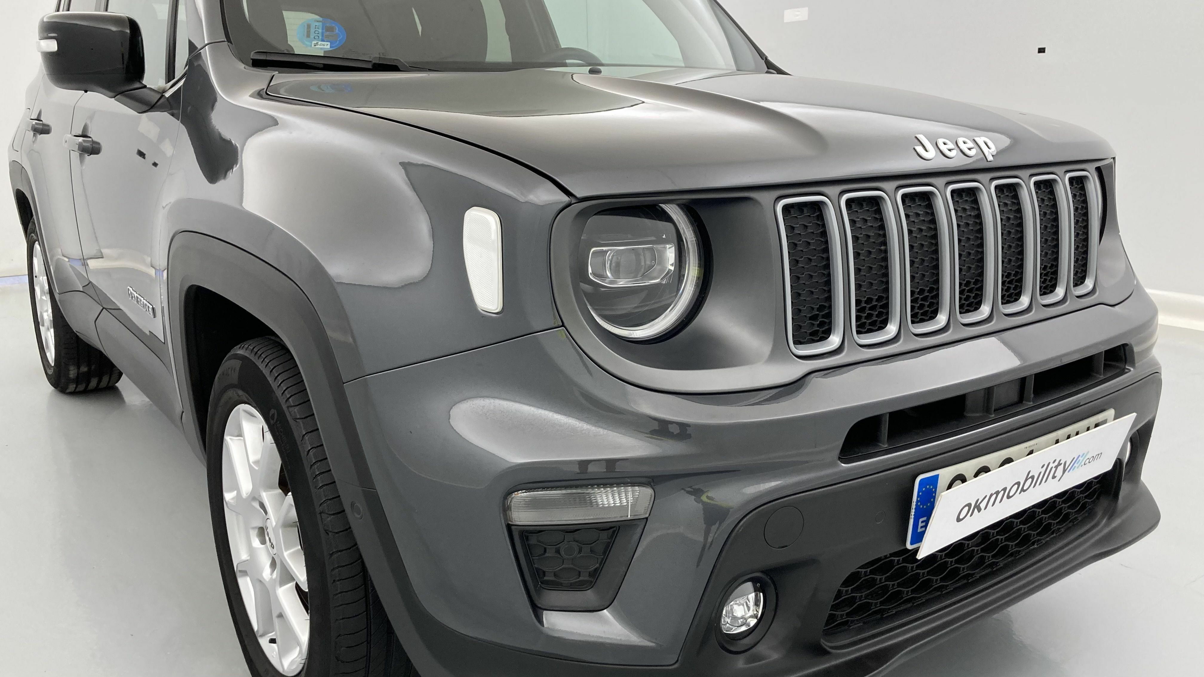jeep renegade limited 1.5 TURBO 130 DCT 2023 gris grafito 26