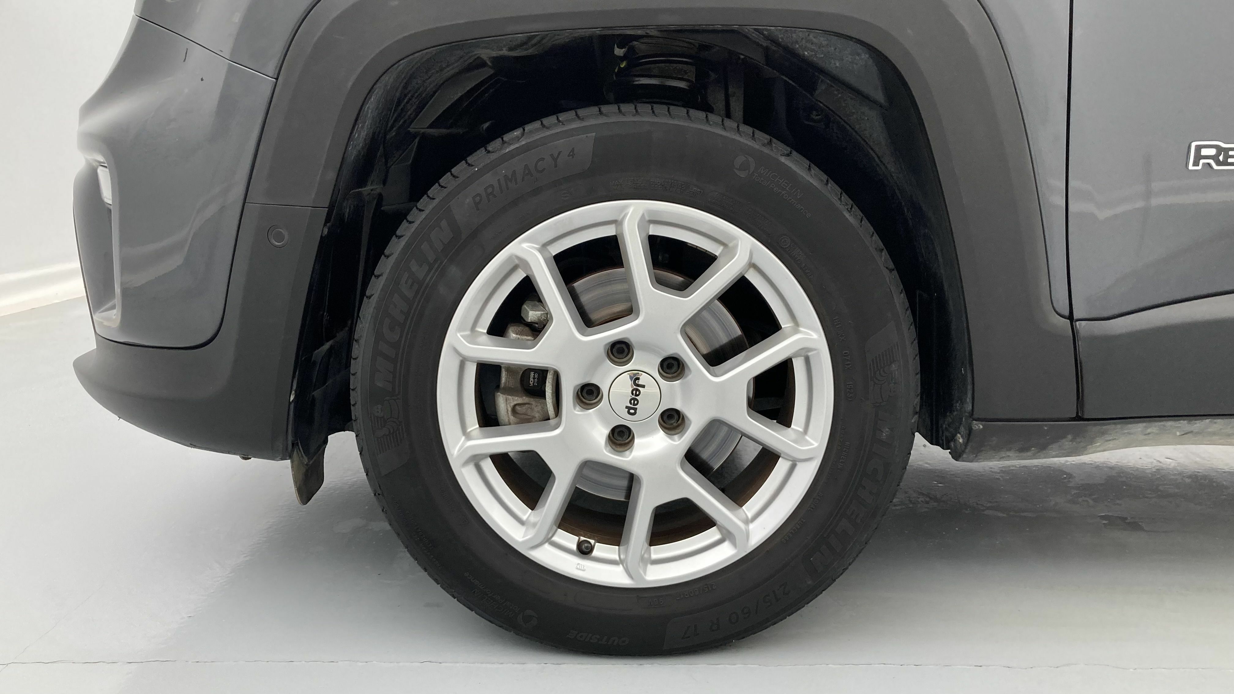 jeep renegade limited 1.5 TURBO 130 DCT 2023 gris grafito 27