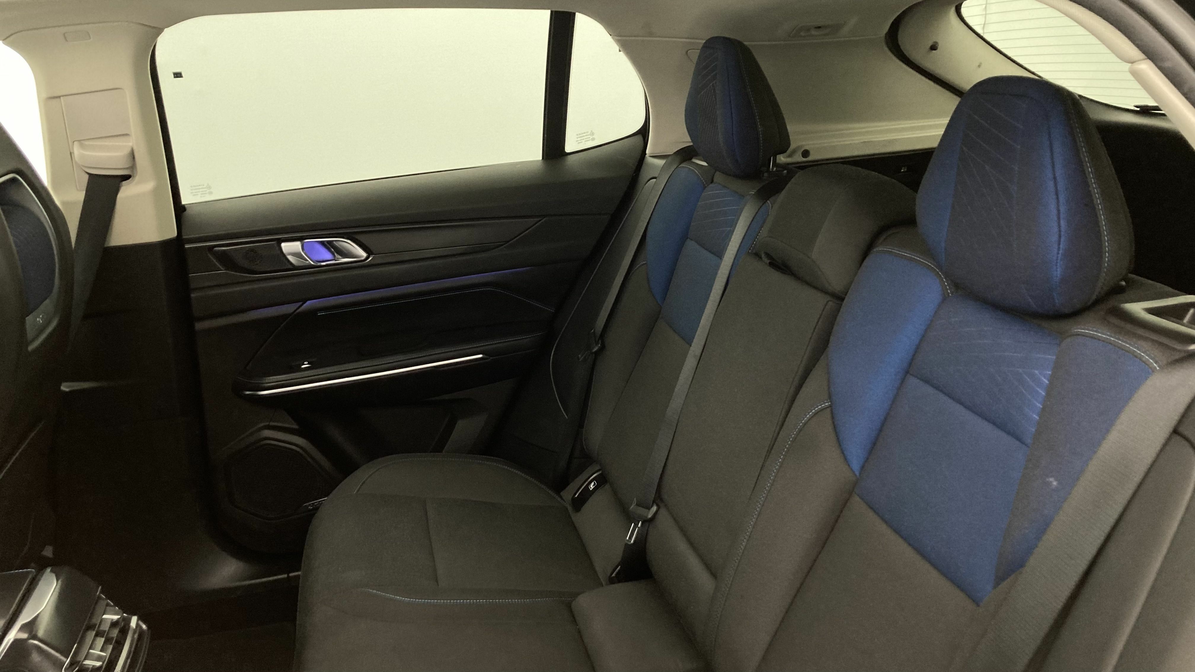 lynk&co 1 nv 1.5 PHEV 261 2022 black 20