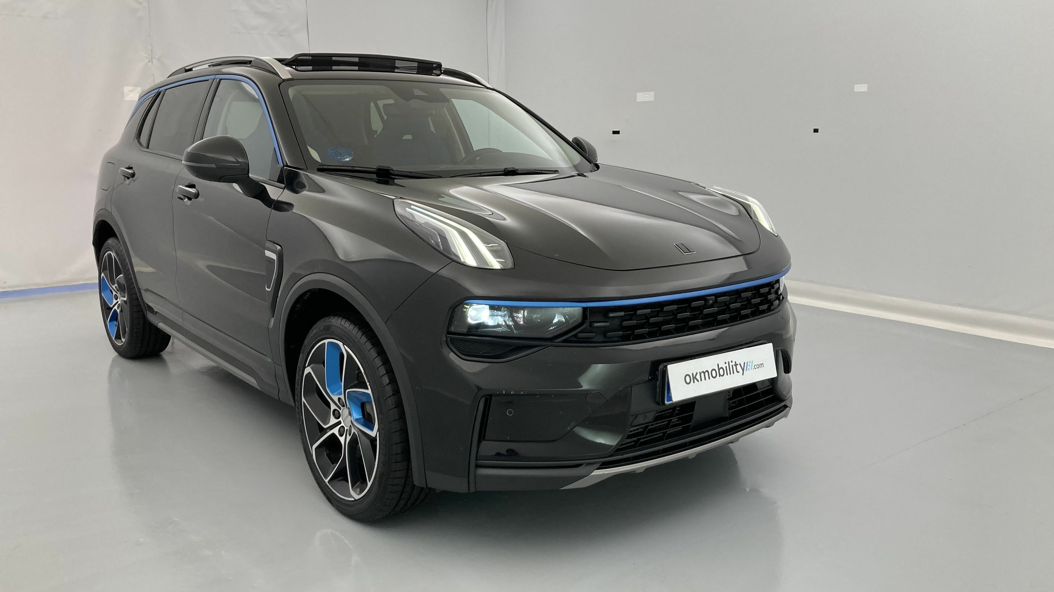 lynk&co 1 nv 1.5 PHEV 261 2022 black 22