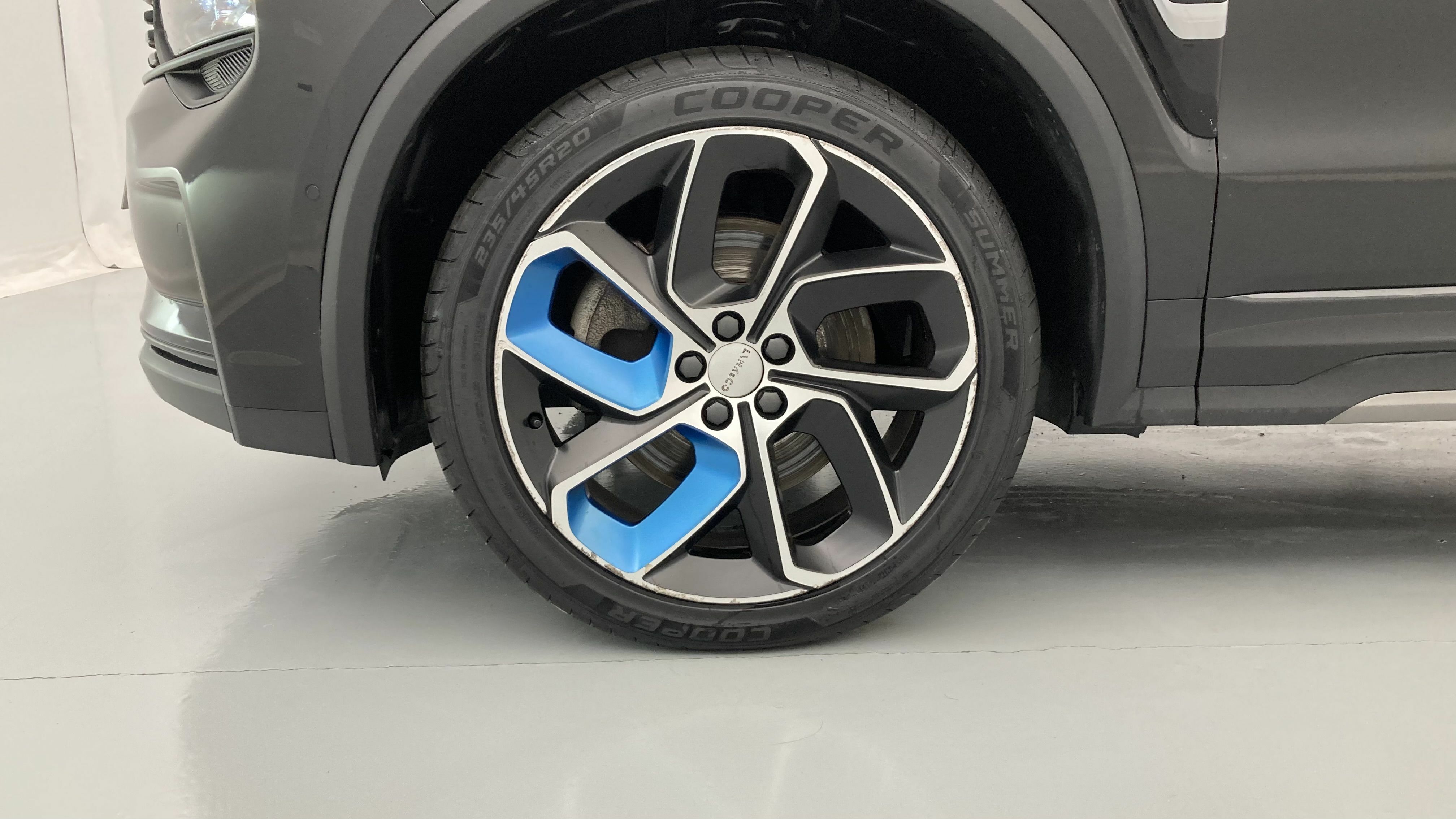 lynk&co 1 nv 1.5 PHEV 261 2022 black 26