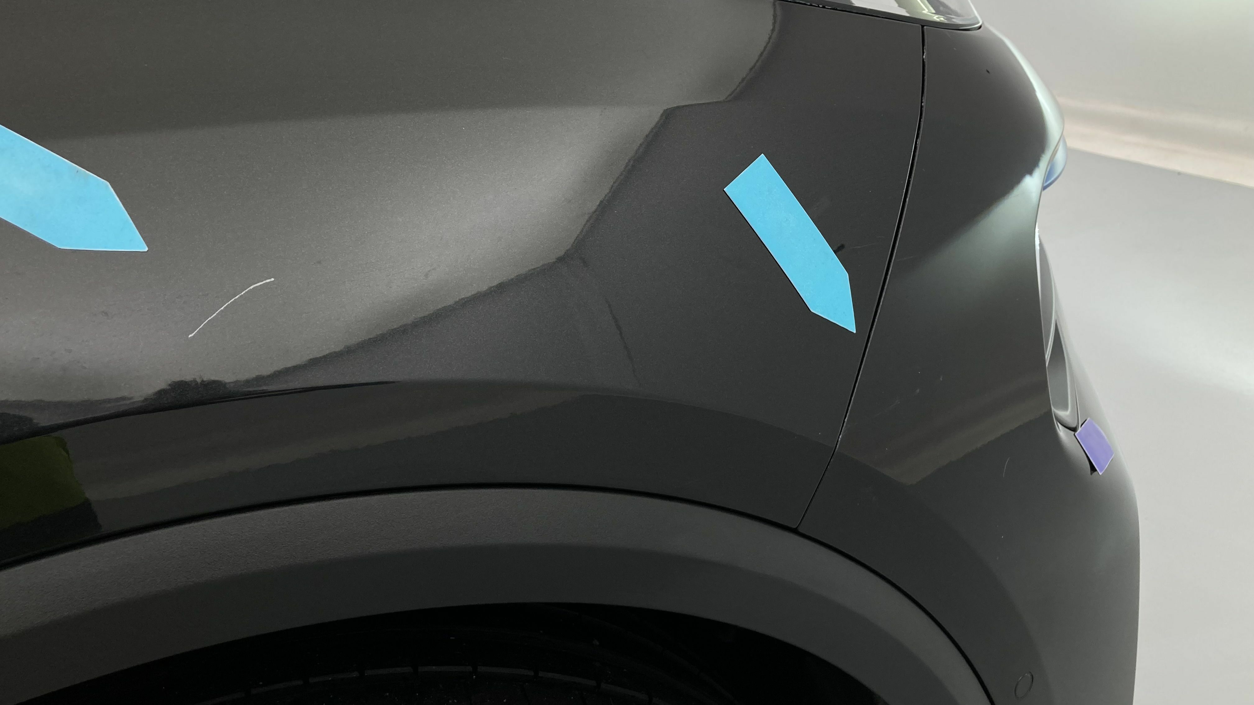 lynk&co 1 nv 1.5 PHEV 261 2022 black 40