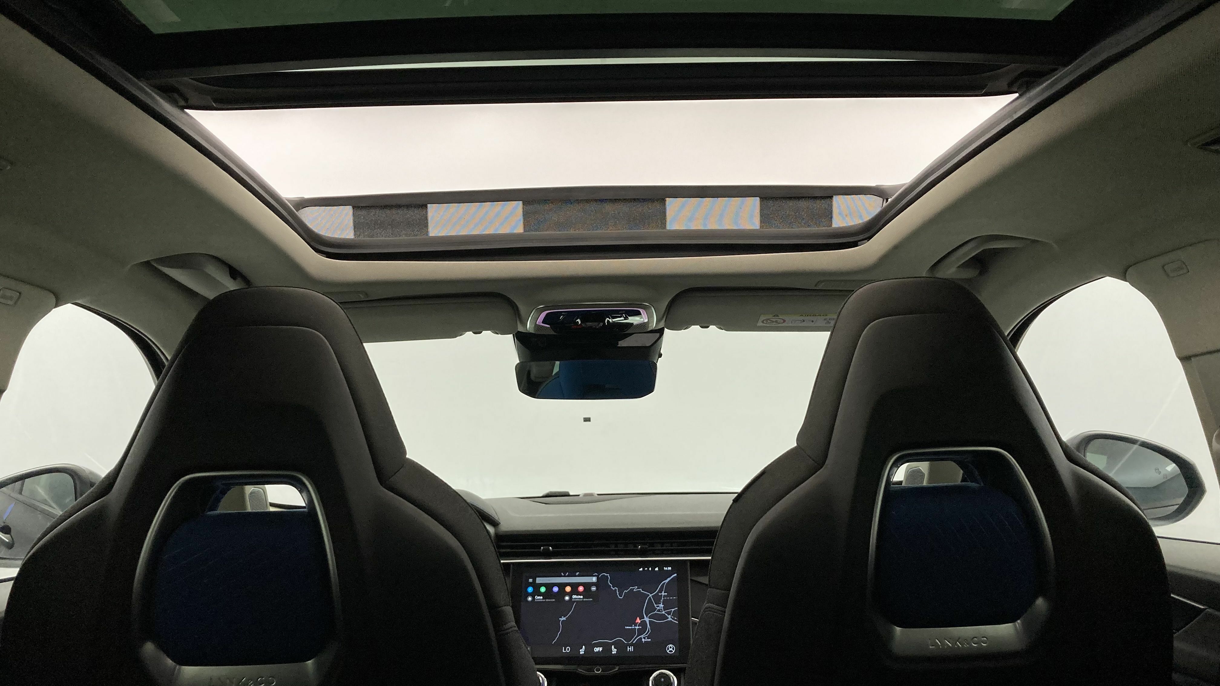 lynk&co 1 nv 1.5 PHEV 261 2022 black 41