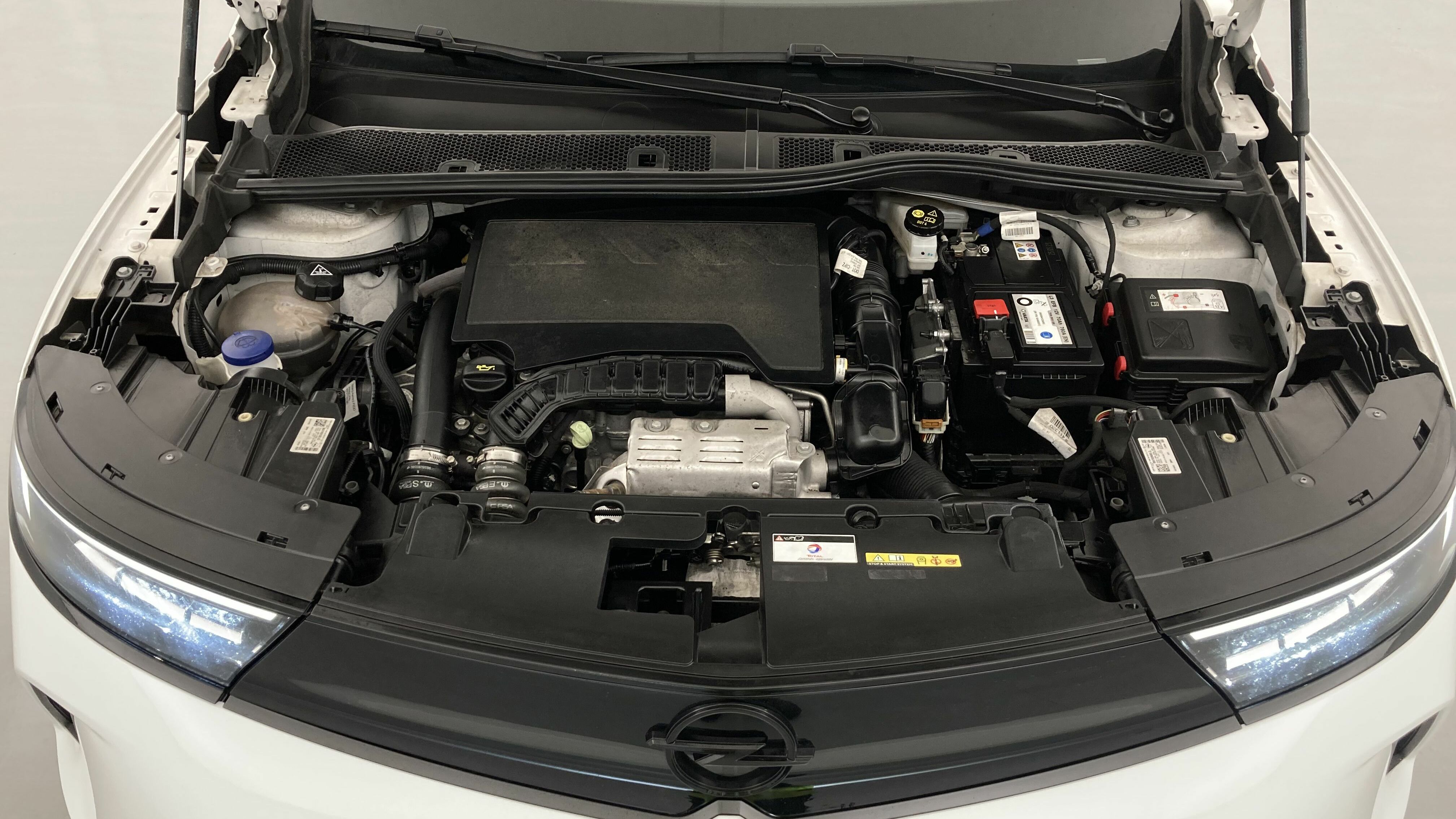 opel mokka gs 1.2T 130 AT 2023 artkis white 24