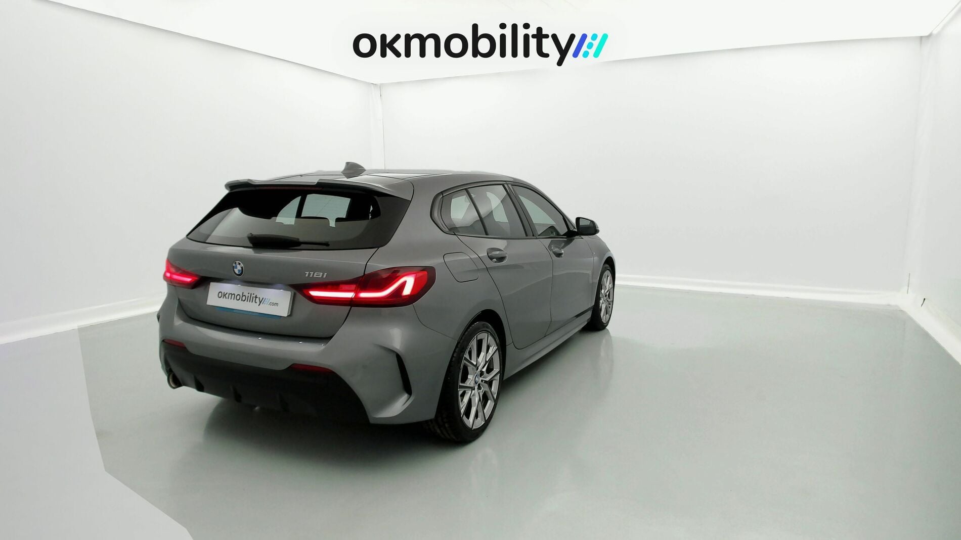 bmw serie 1 m sport colorvision 118I 136 STEPTRONIC 2024 skyscraper grau 12