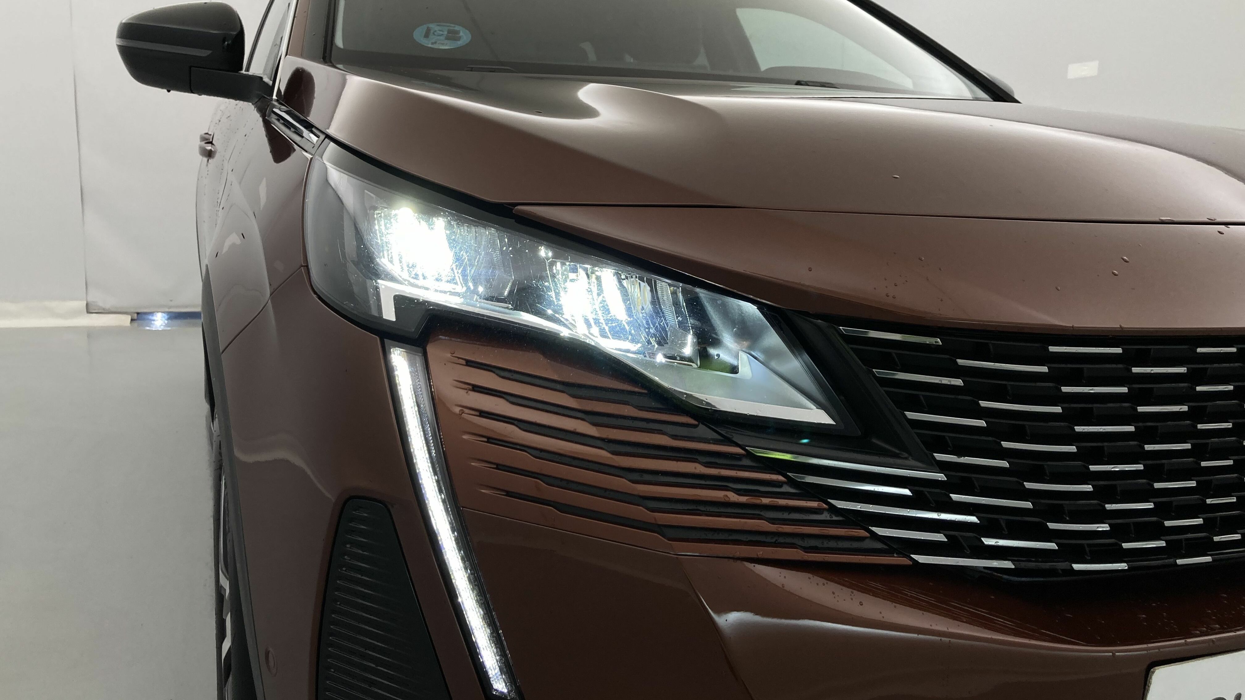 peugeot 5008 allure 1.2 PURETECH 130 2022 marron 30