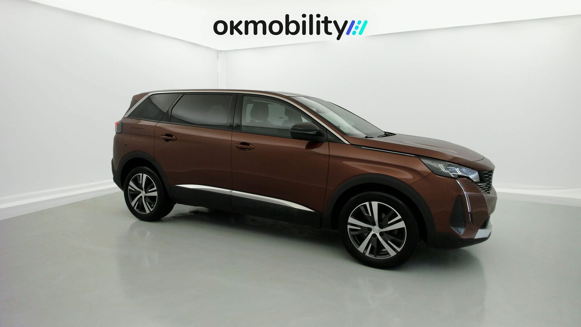 peugeot 5008 allure 1.2 PURETECH 130 2022 marron 2