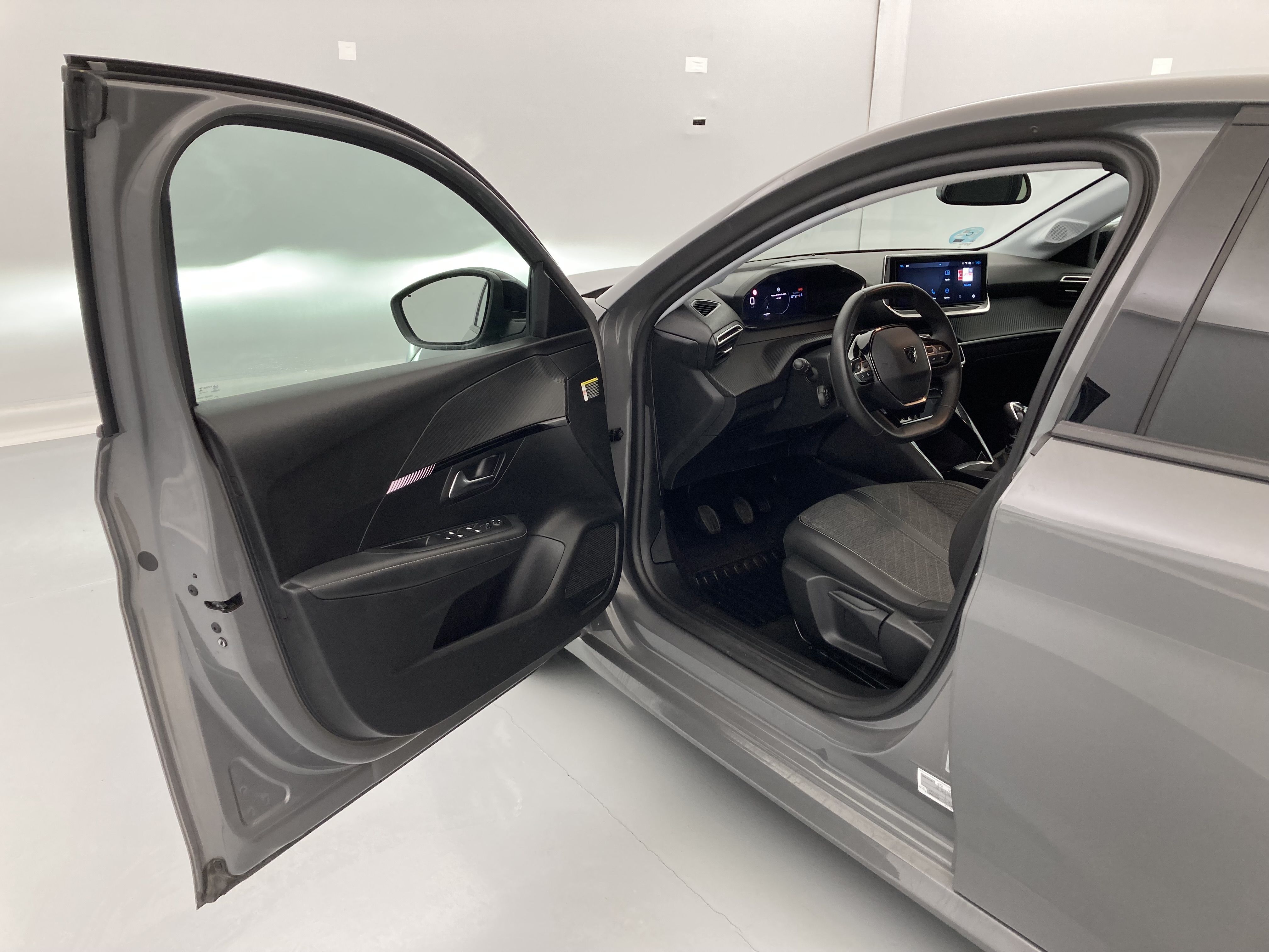 peugeot 208 allure 1.2 PURETECH 100 2024 gris selenium 20