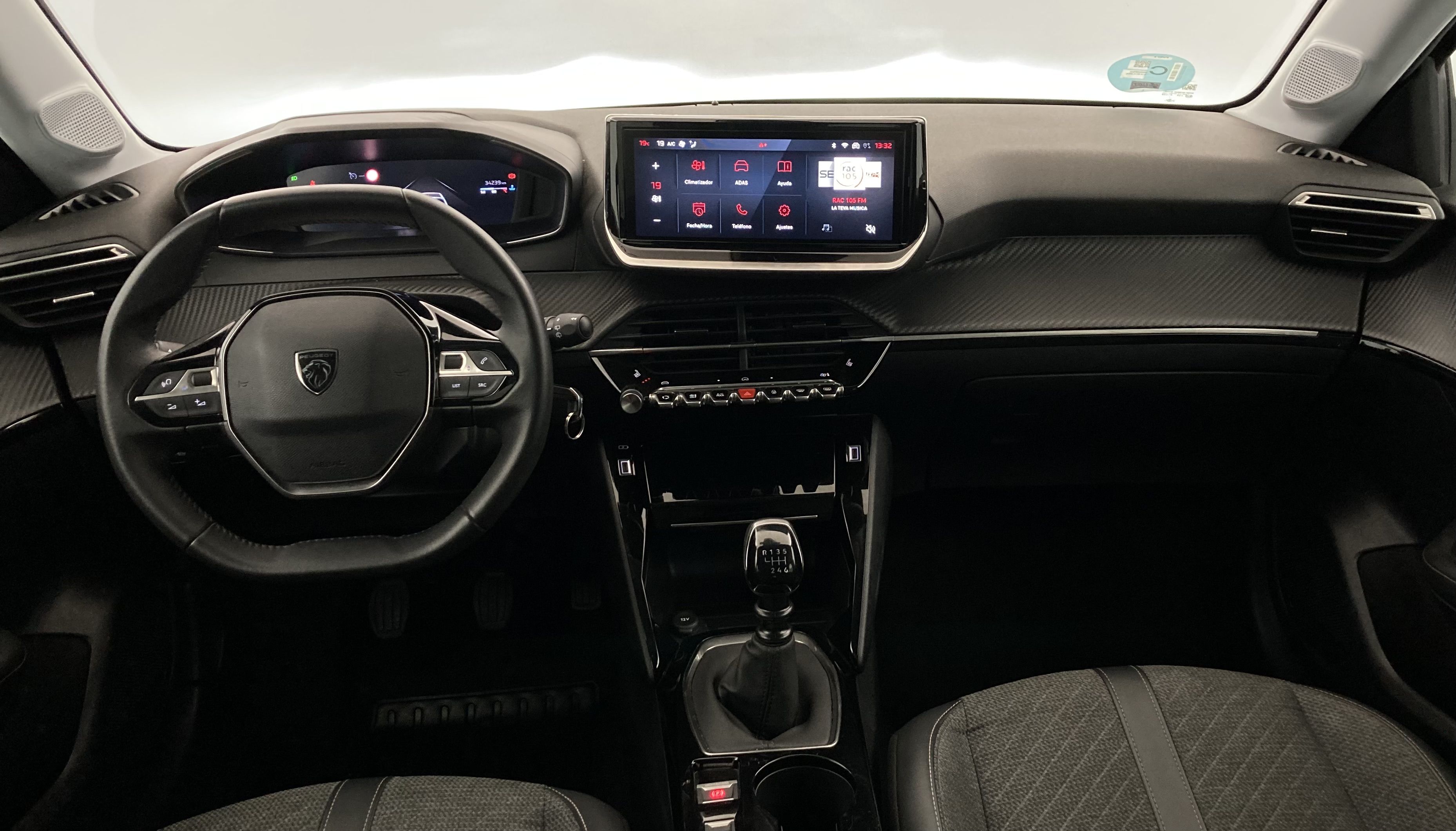 peugeot 208 allure 1.2 PURETECH 100 2024 gris selenium 29